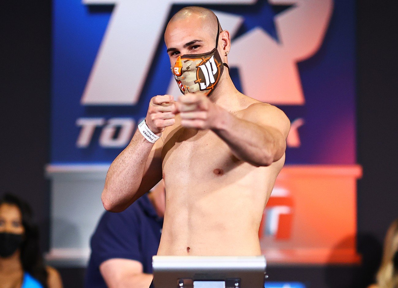 Image: Robeisy vs. Gonzales & Pedraza vs. LesPierre - official weigh-in results