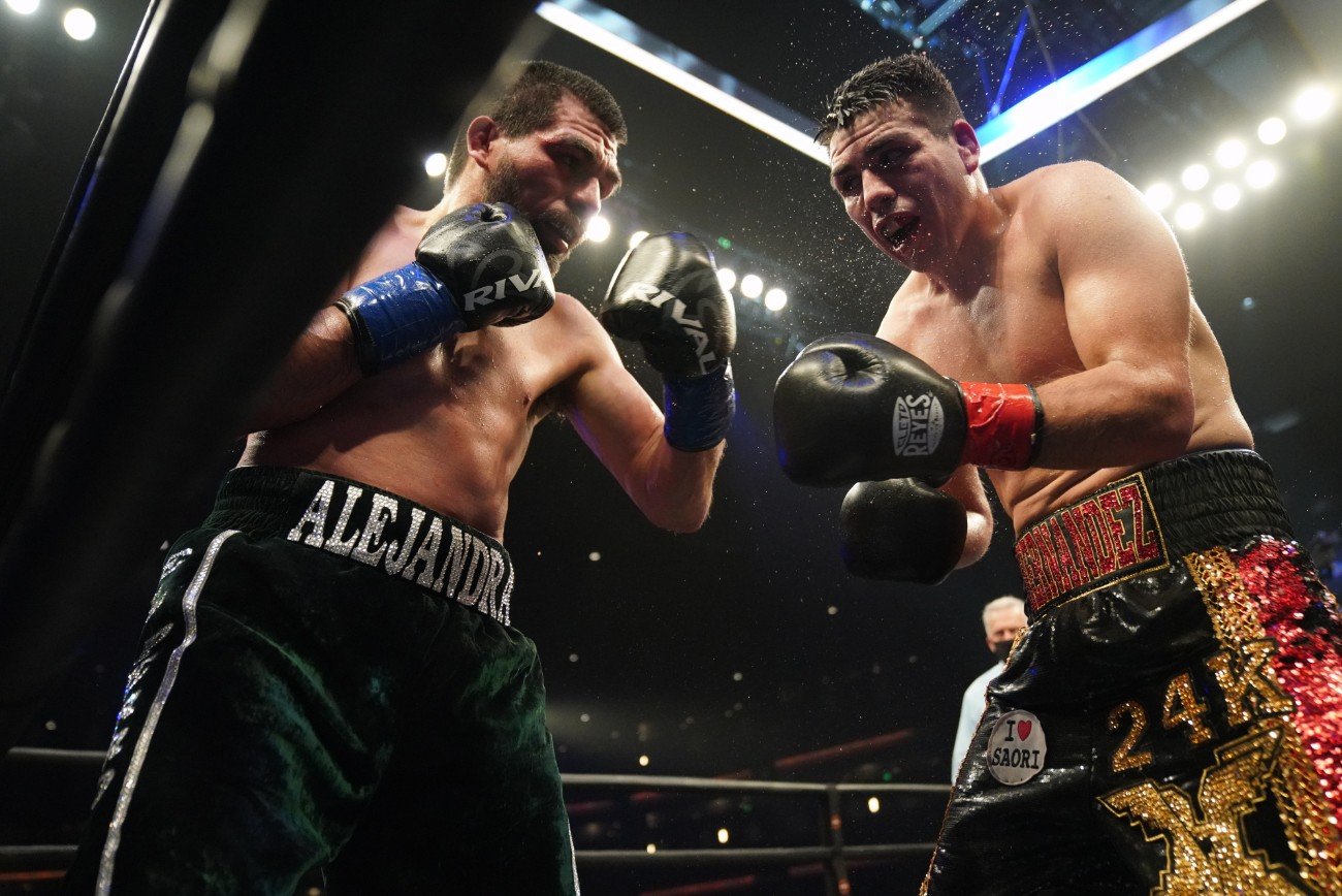 Boxing results Vladimir Hernandez defeats Alfredo Angulo, throws over