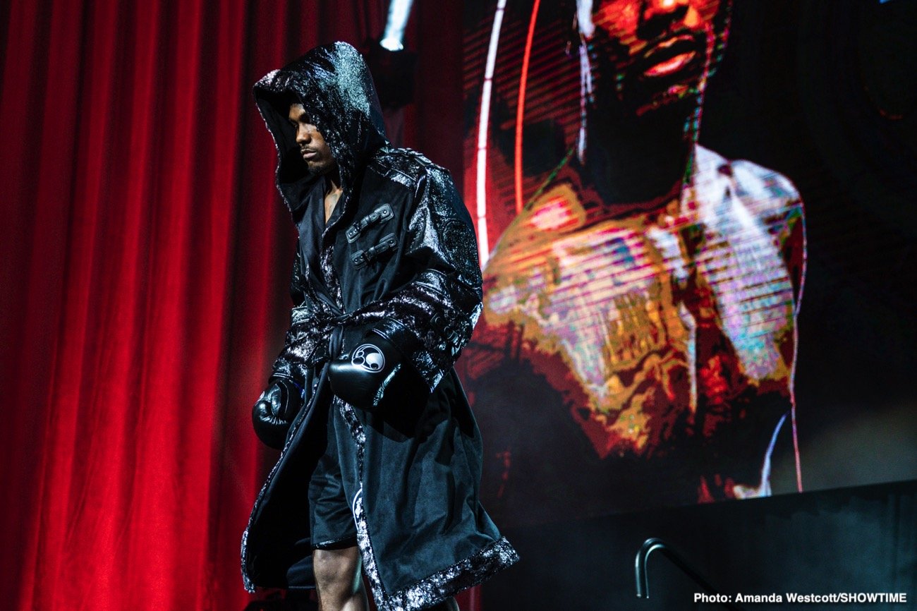 Image: Jermall Charlo won't be fighting David Benavidez, staying at 160 for another year
