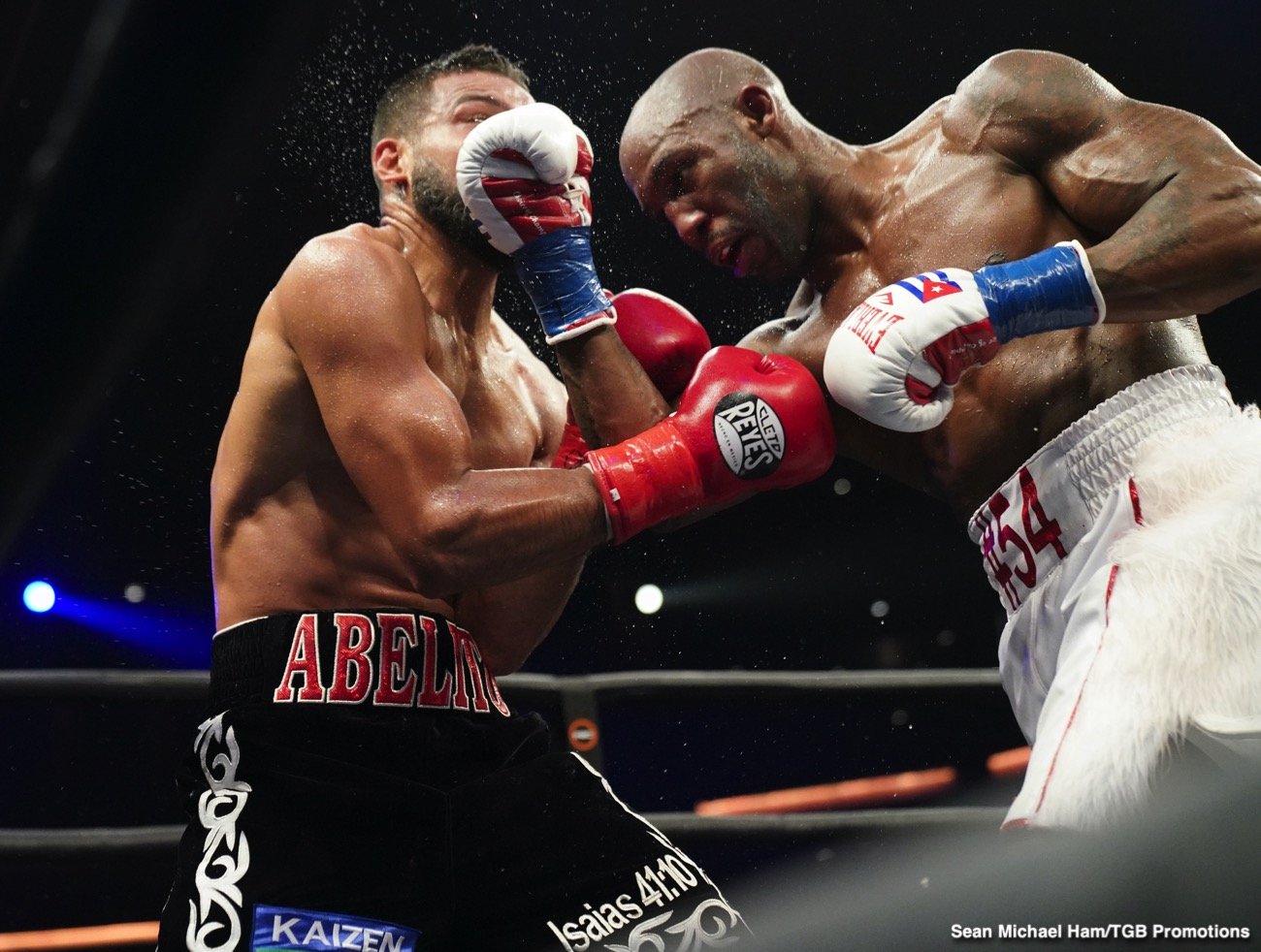 Image: Boxing Results: Yordenis Ugas defeats Abel Ramos, wins vacant WBA 147-lb title