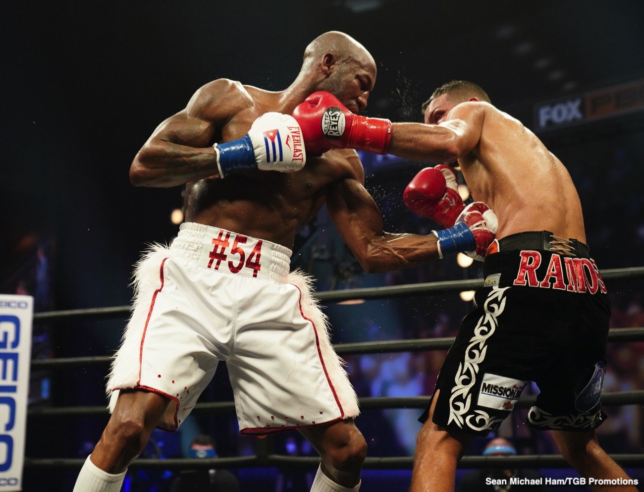 Image: Boxing Results: Yordenis Ugas defeats Abel Ramos, wins vacant WBA 147-lb title
