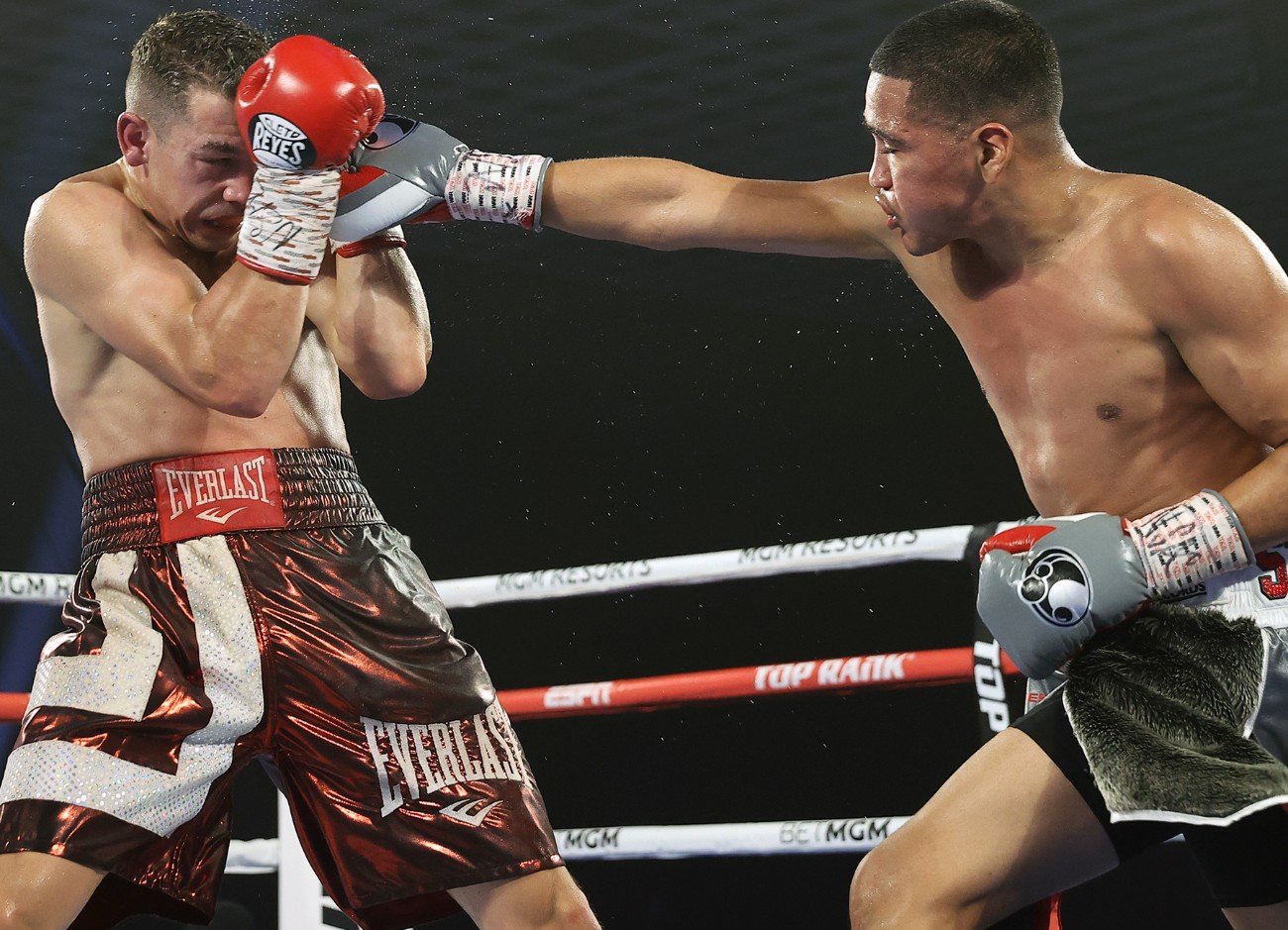 Image: Boxing Results: Jose Zepeda stops Ivan Baranchyk in 5th round knockout