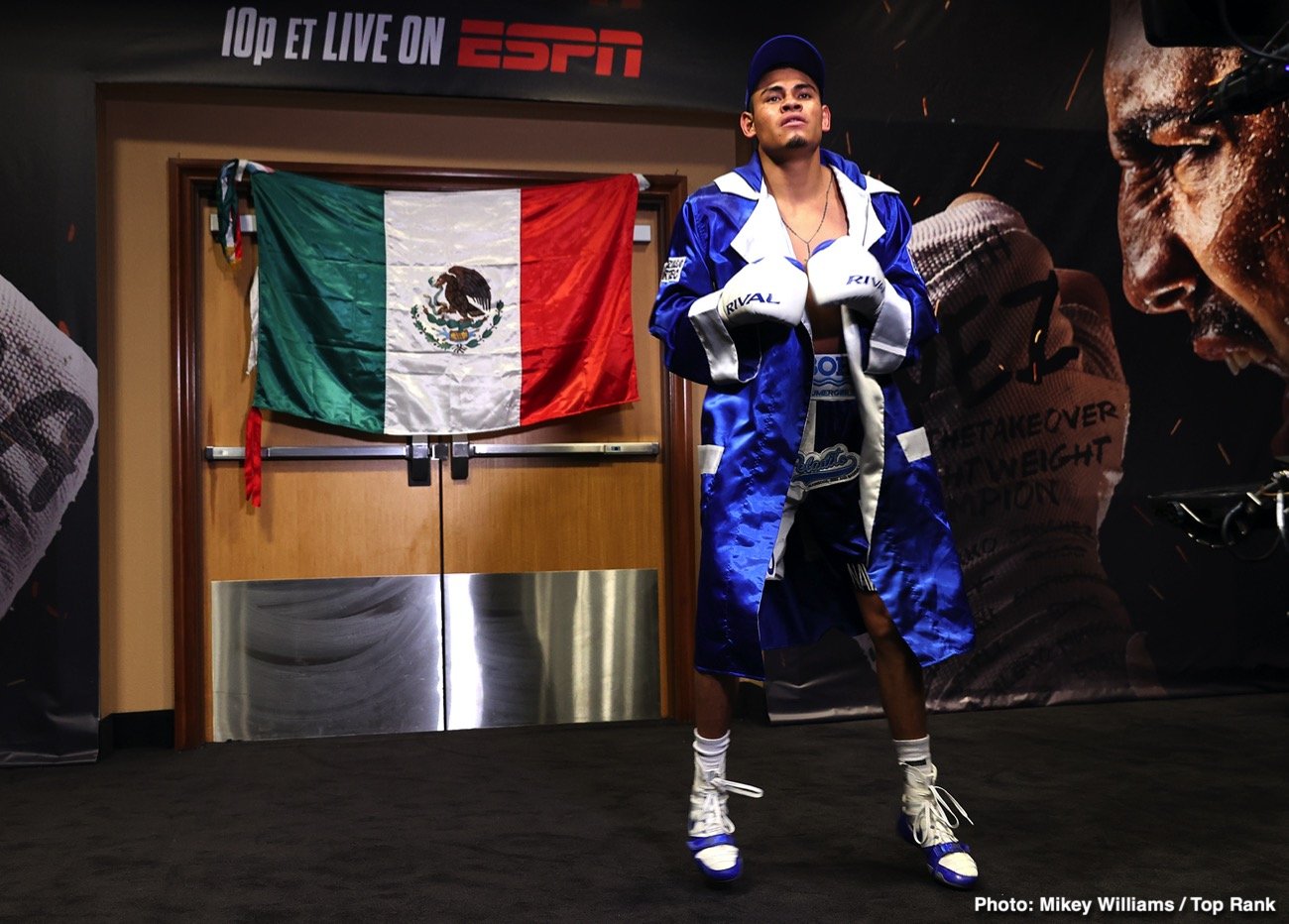 Image: Boxing Results: Emanuel Navarrete decisions Ruben Villa