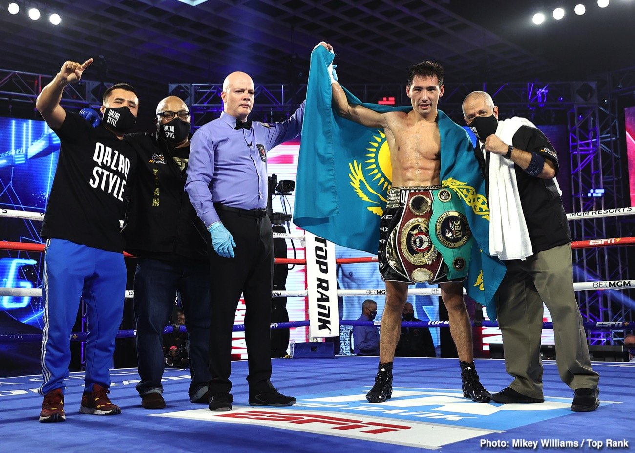 Image: Results / Photos: Navarrete Decisions Villa to Win Featherweight Title