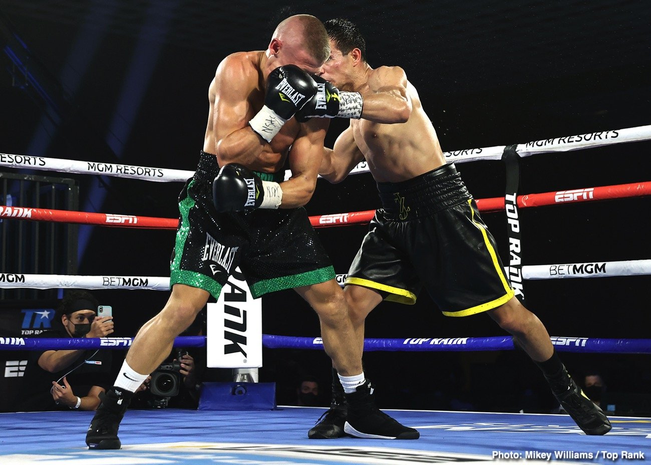 Image: Results / Photos: Zepeda KOs Baranchyk in Fight of the Year