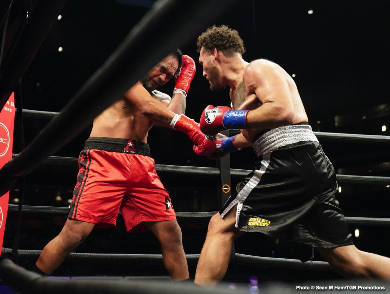 Image: Boxing Results: Ortiz destroys Flores; Sanchez stops Howard