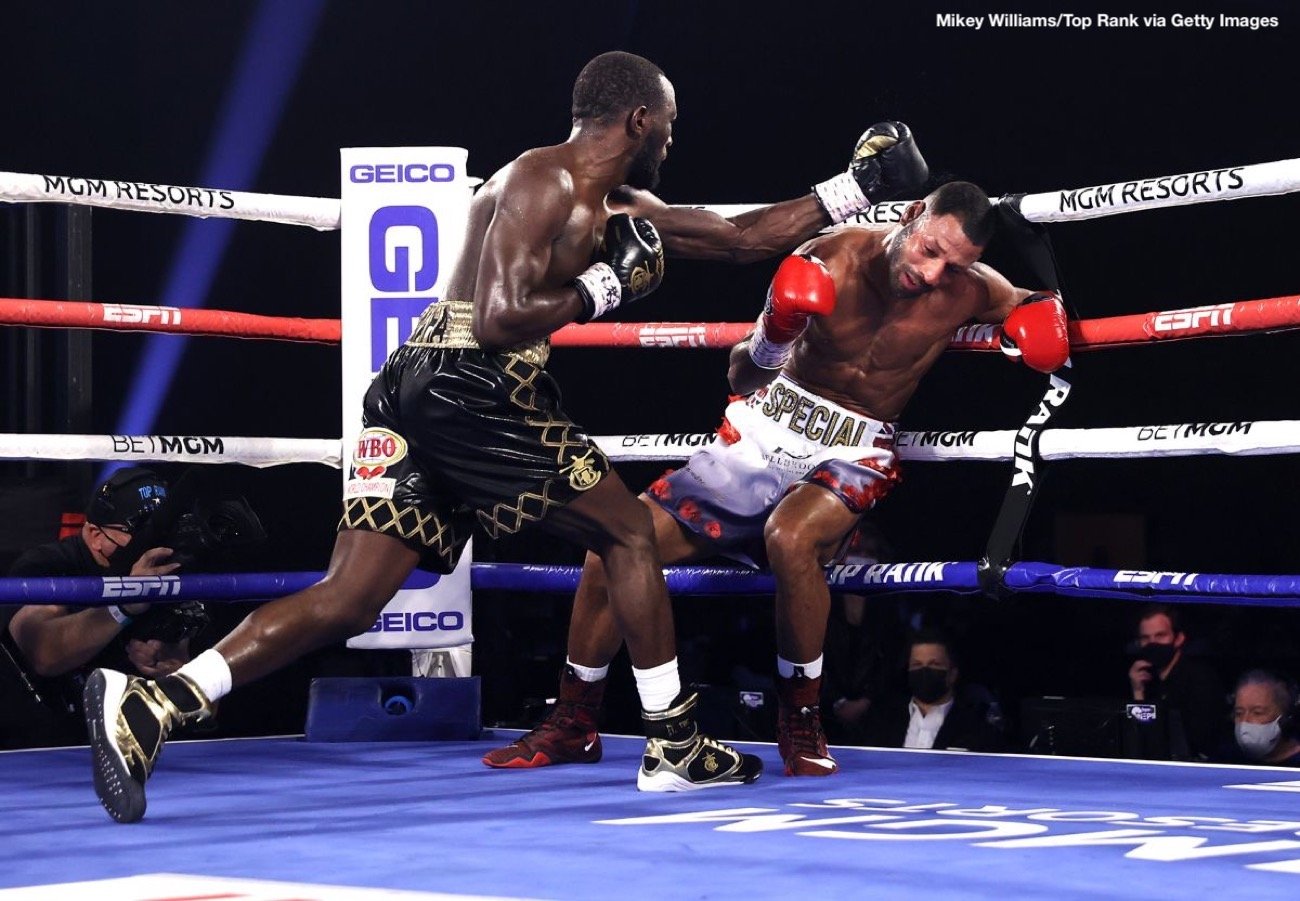 Image: Crawford beats Brook, wants Pacquiao next