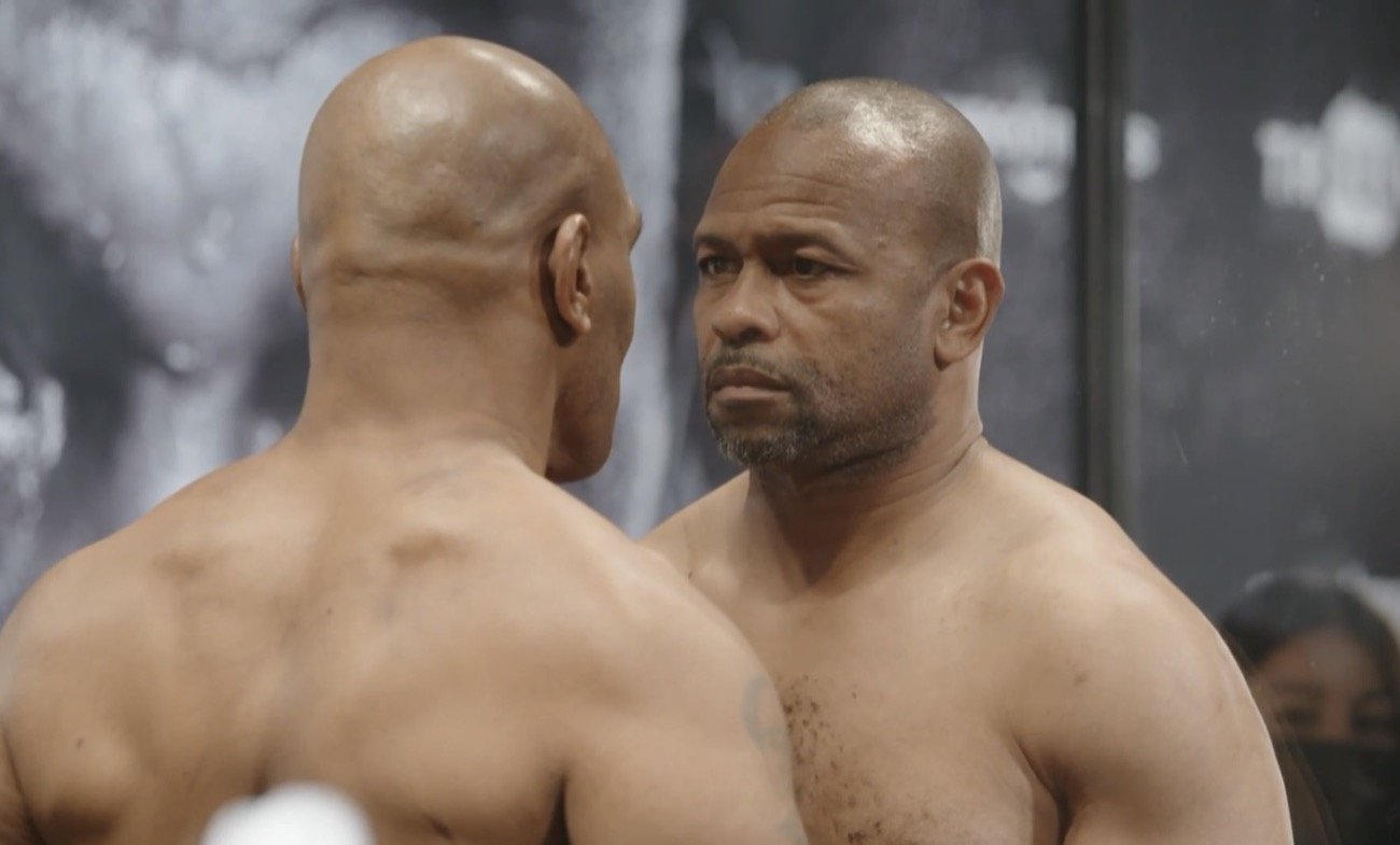 Image: Mike Tyson 220.4 vs. Roy Jones Jr. 210 - weigh-in results
