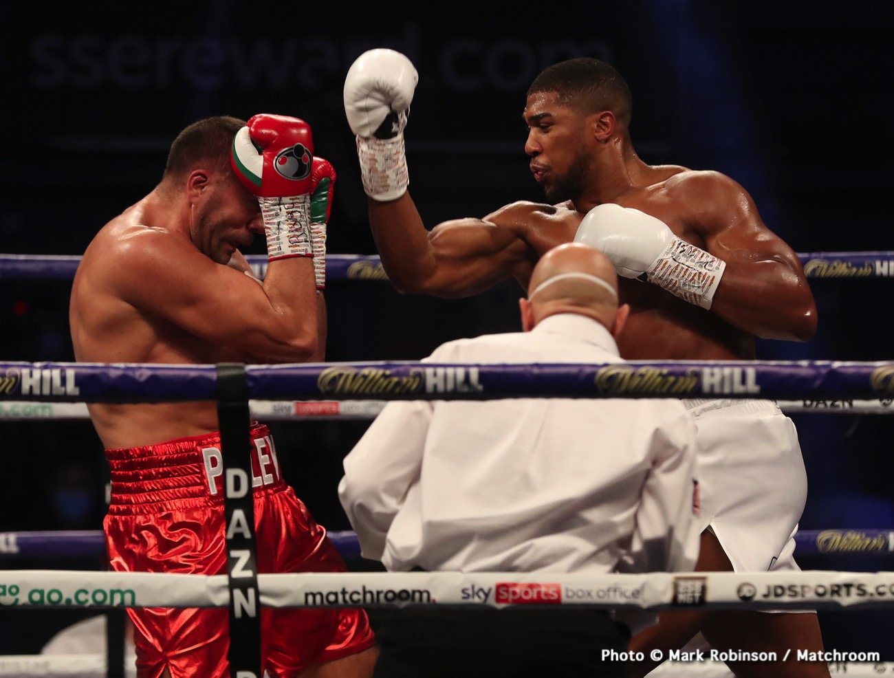 Image: Boxing Results: Anthony Joshua stops Kubrat Pulev in 9th round