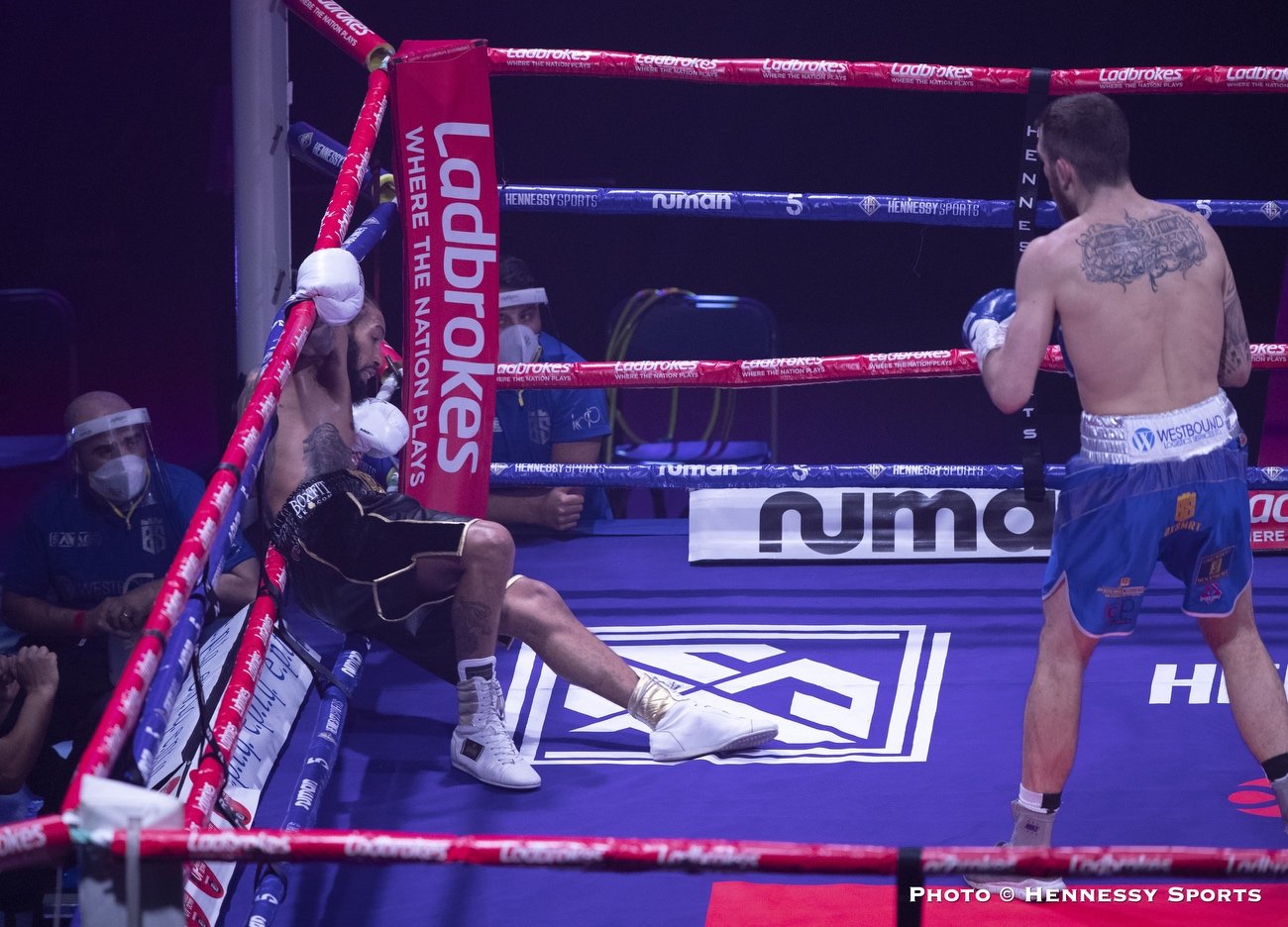 Image: Boxing Results: Eggington stops Theophane