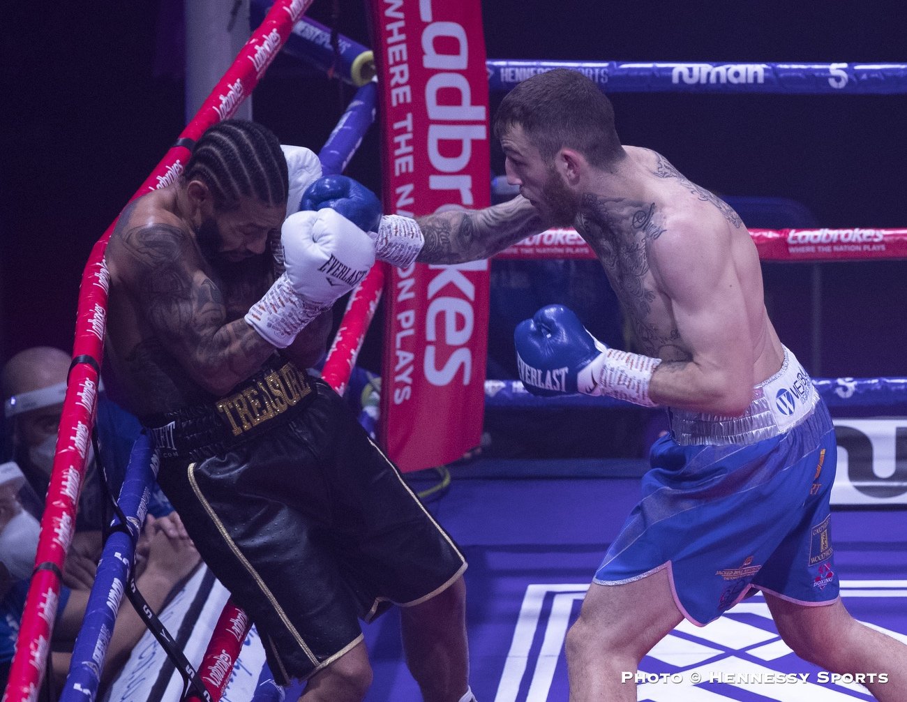 Image: Boxing Results: Eggington stops Theophane