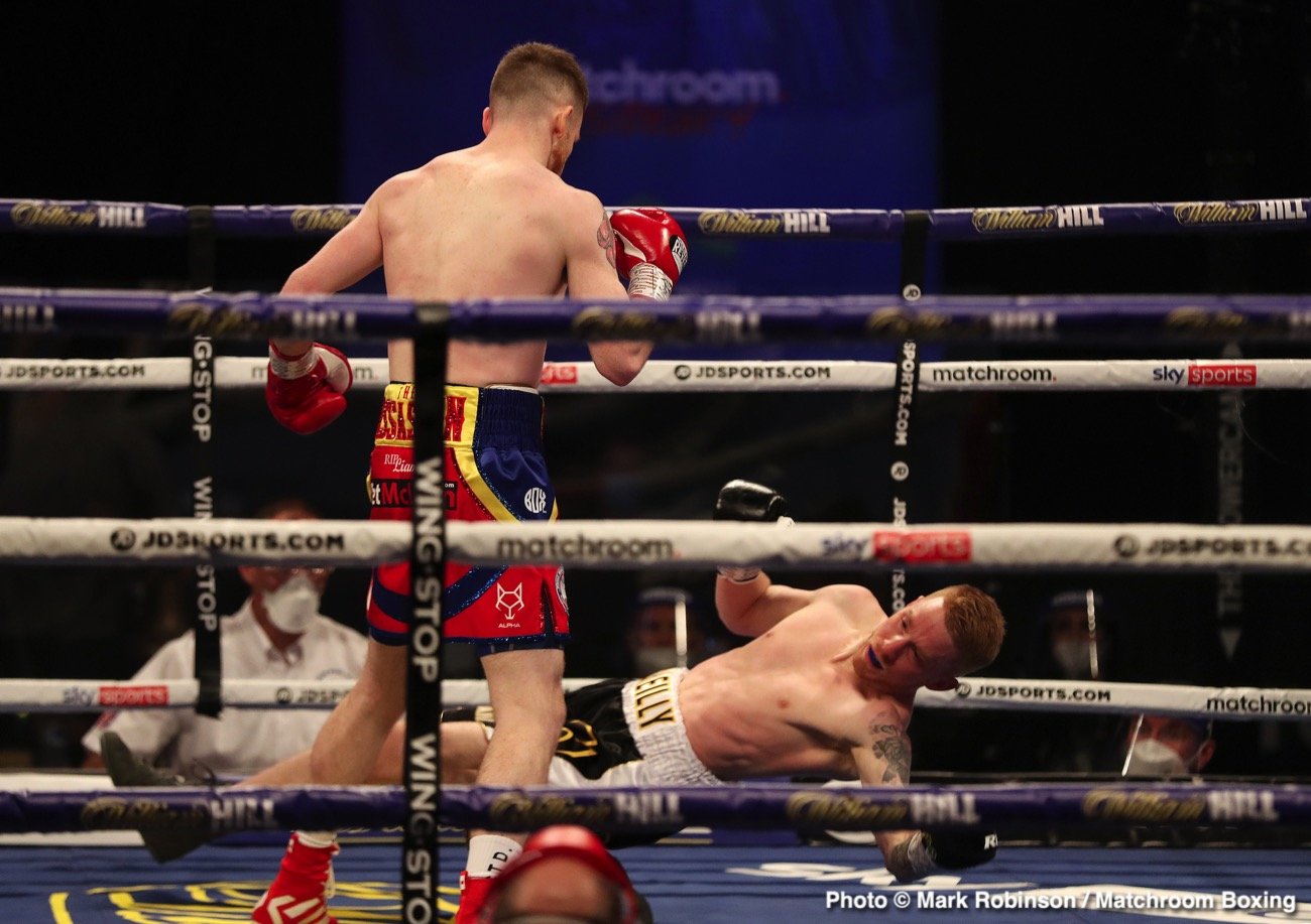 Image: Results / Photos: Saunders dominates Murray; Tennyson destroys O'Reilly