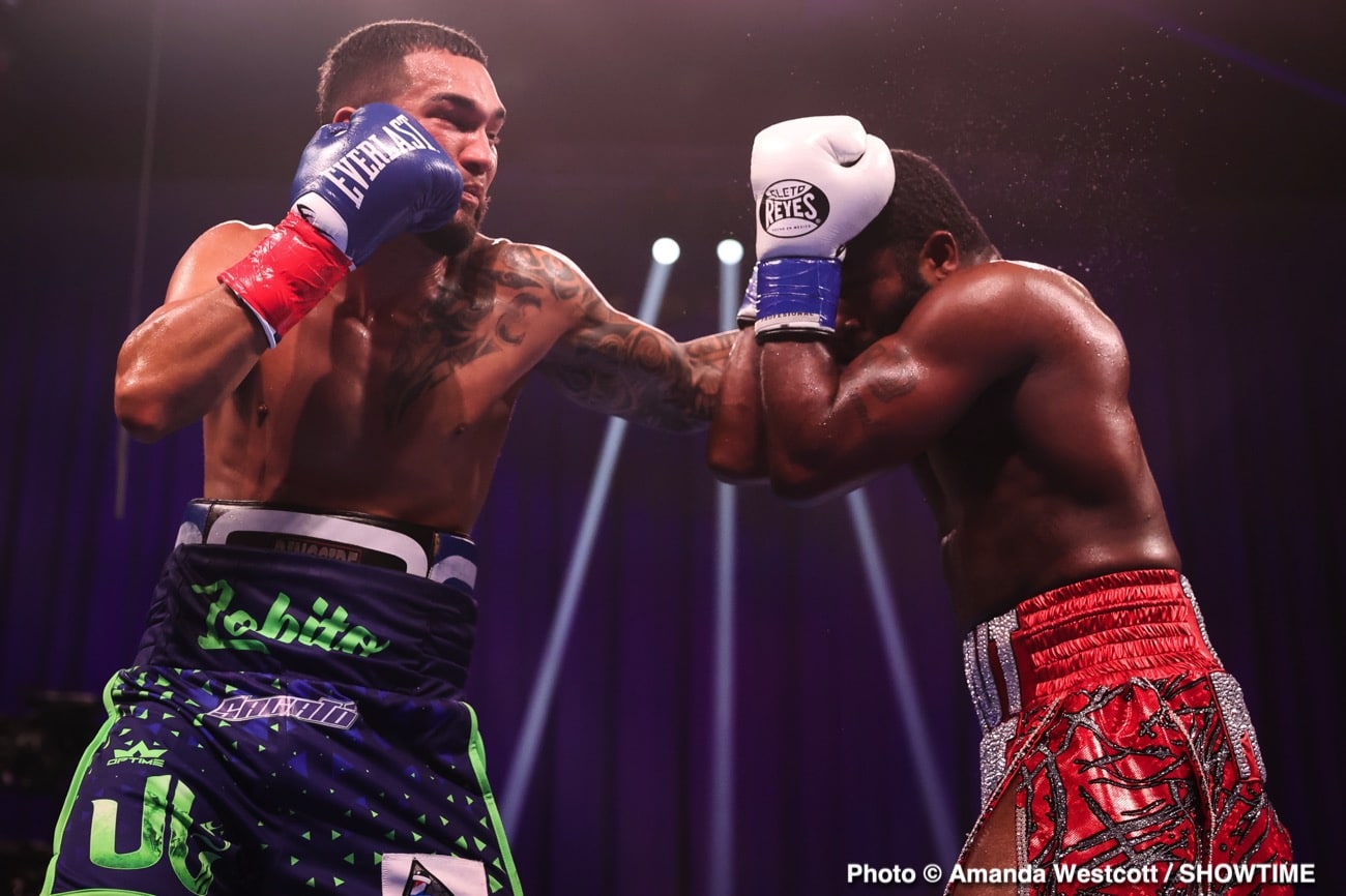 Image: Boxing Results: Adrien Broner beats Jovanie Santiago by questionable 12-round decision