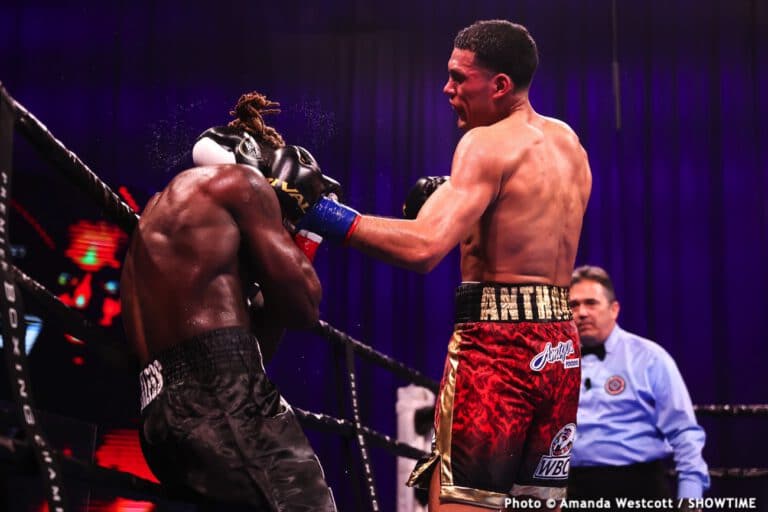 Image: Boxing Results: David Benavidez stops Ronald Ellis in 11th round