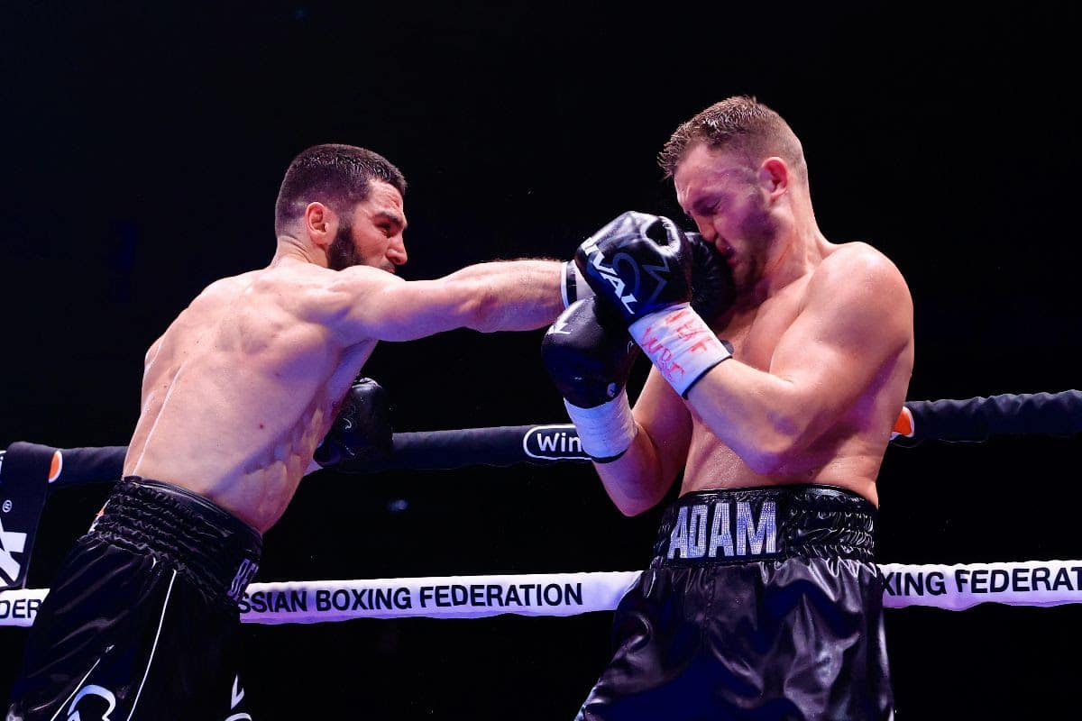 Image: Results / Photos: Beterbiev defeats Deines