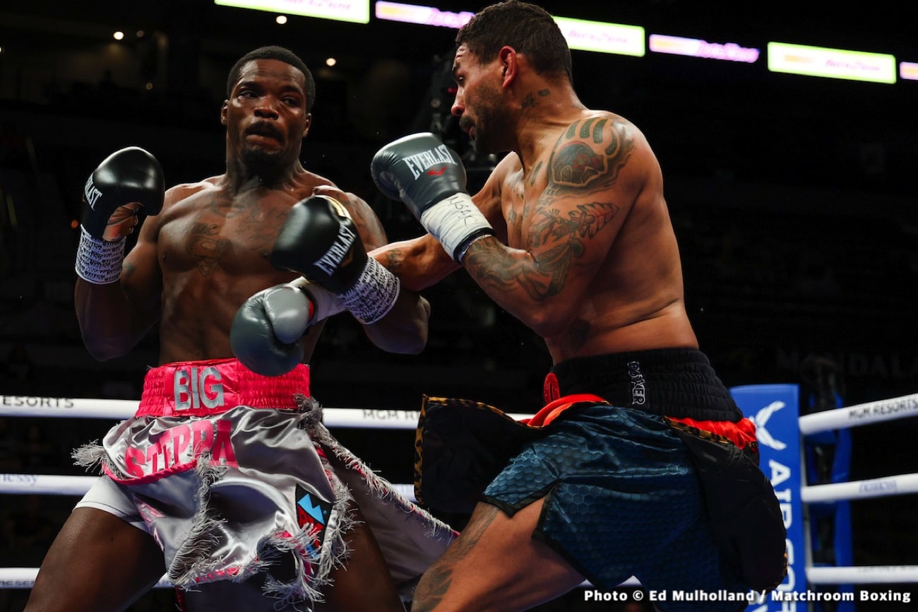 Image: Results / Photos: Haney Beats Linares In Vegas Thriller