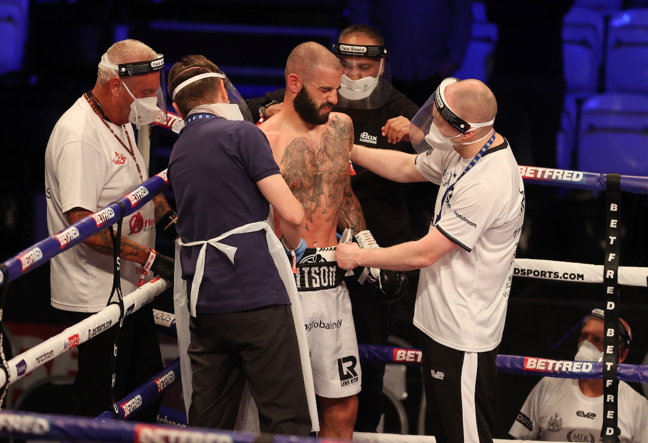 Image: Results / Photos: Ponce beats Ritson in Newcastle