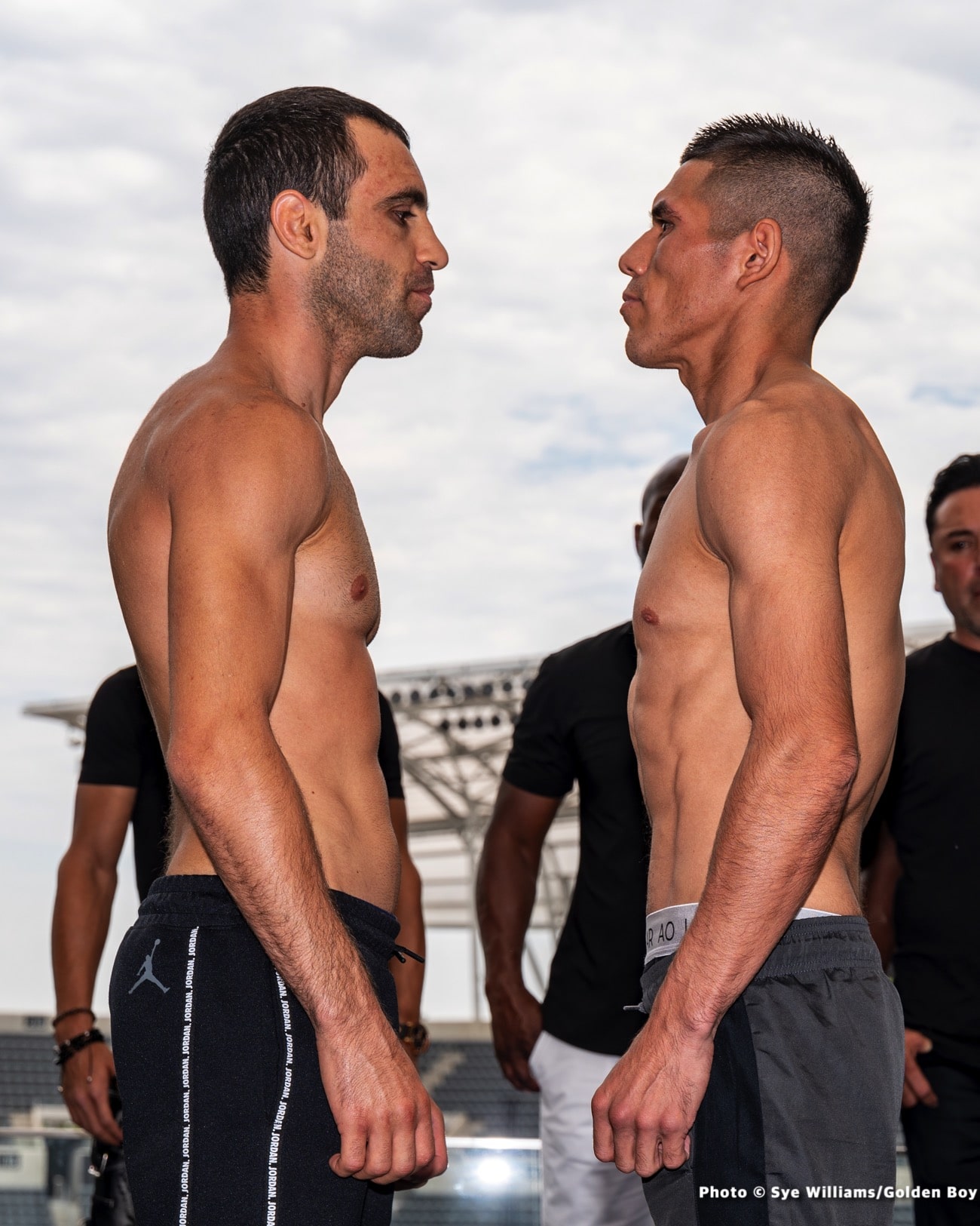 Image: Gilberto Ramirez vs. Sullivan Barrera DAZN Weights