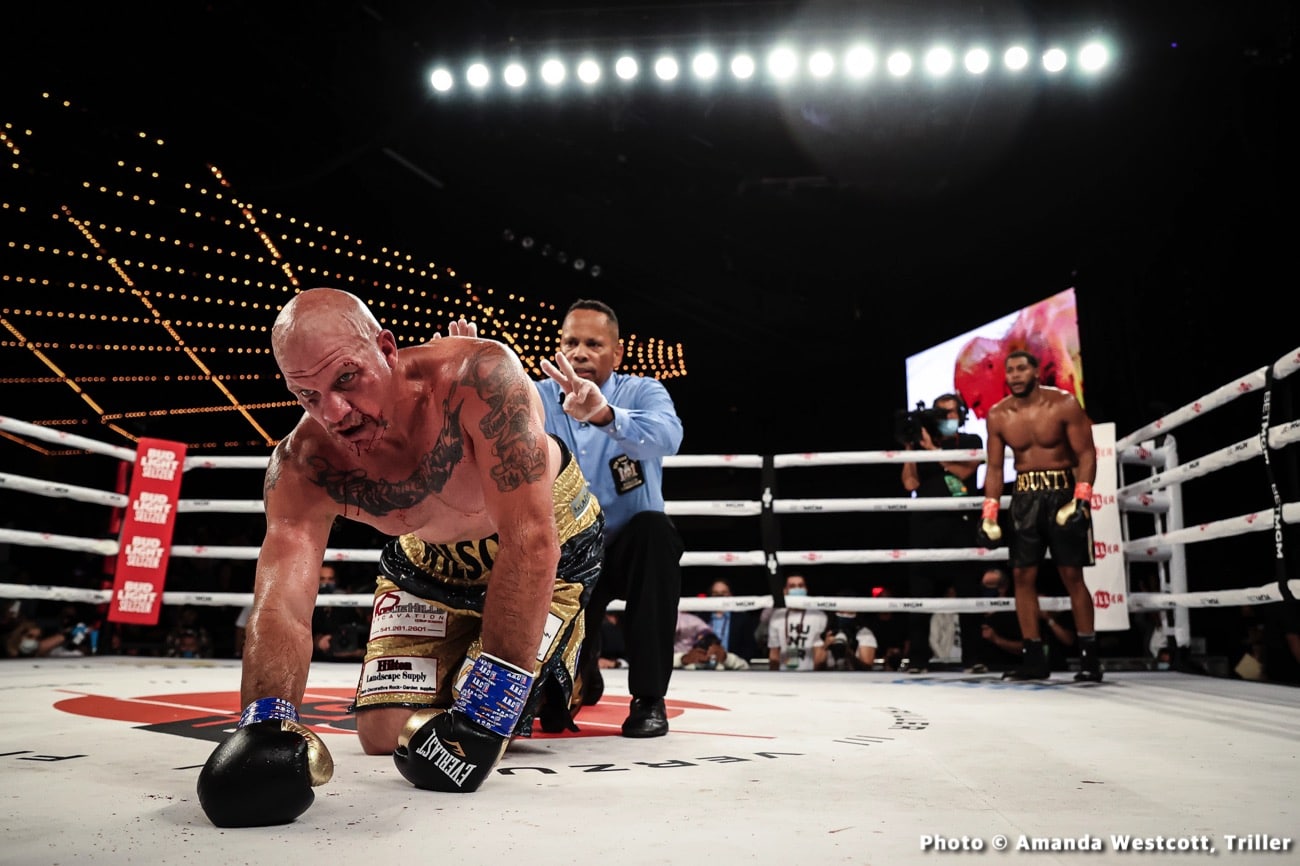 Image: Results / Photos: Hunter and Algieri victorious