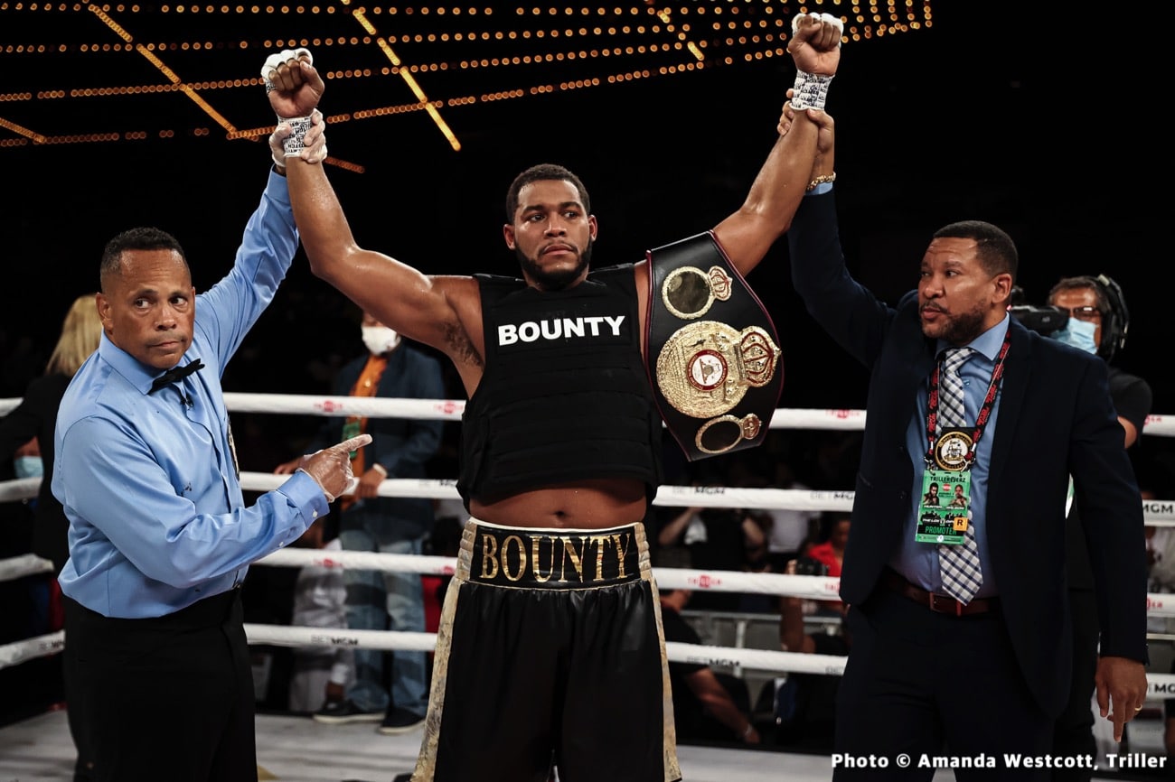 Image: Results / Photos: Hunter and Algieri victorious