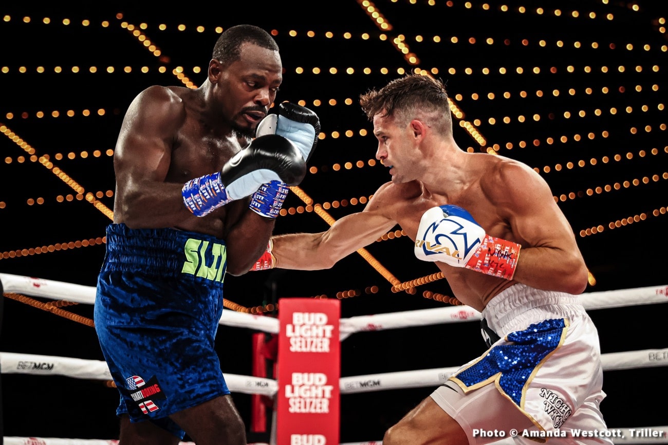 Image: Results / Photos: Hunter and Algieri victorious