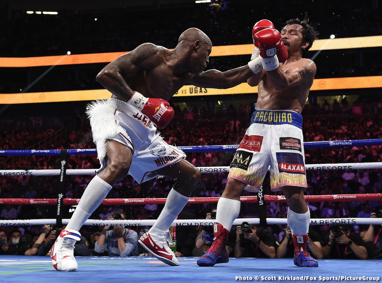Manny Pacquiao boxing photo and news image