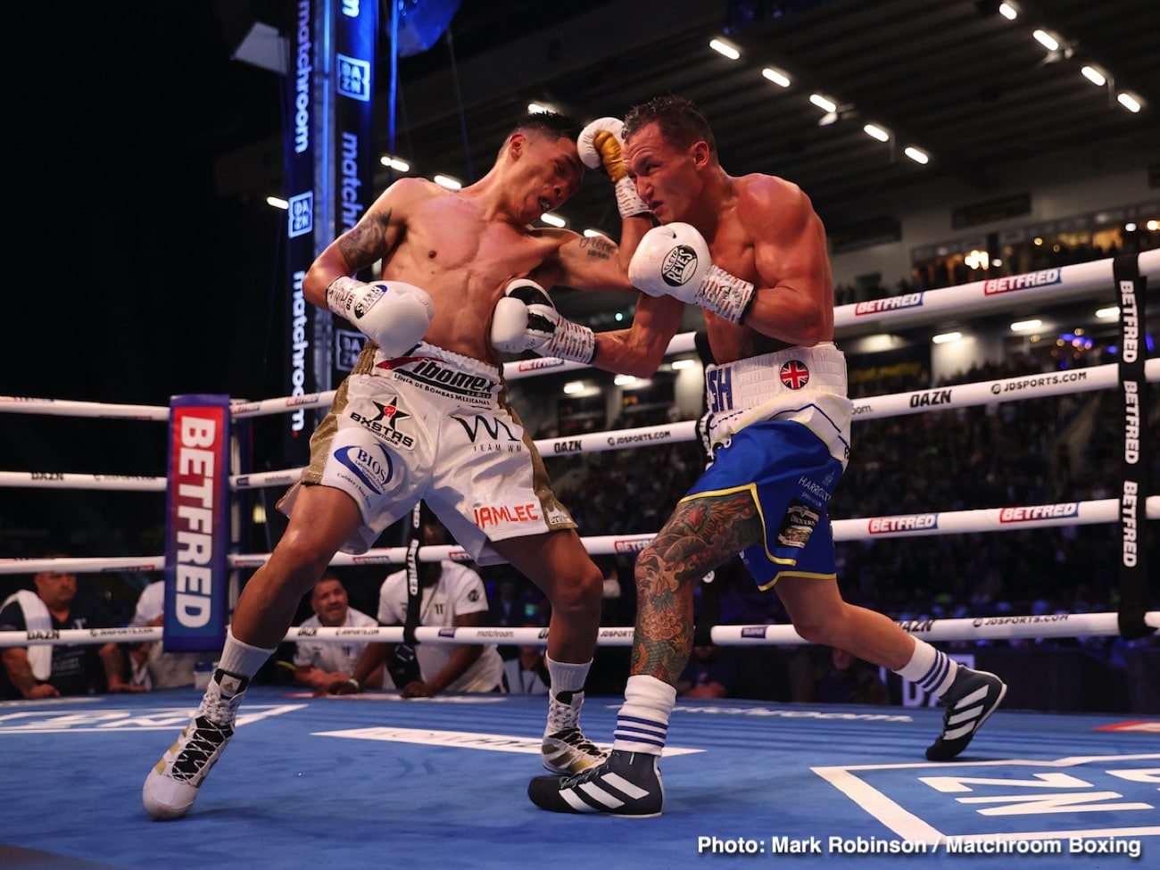 Josh Warrington, Kiko Martinez boxing photo