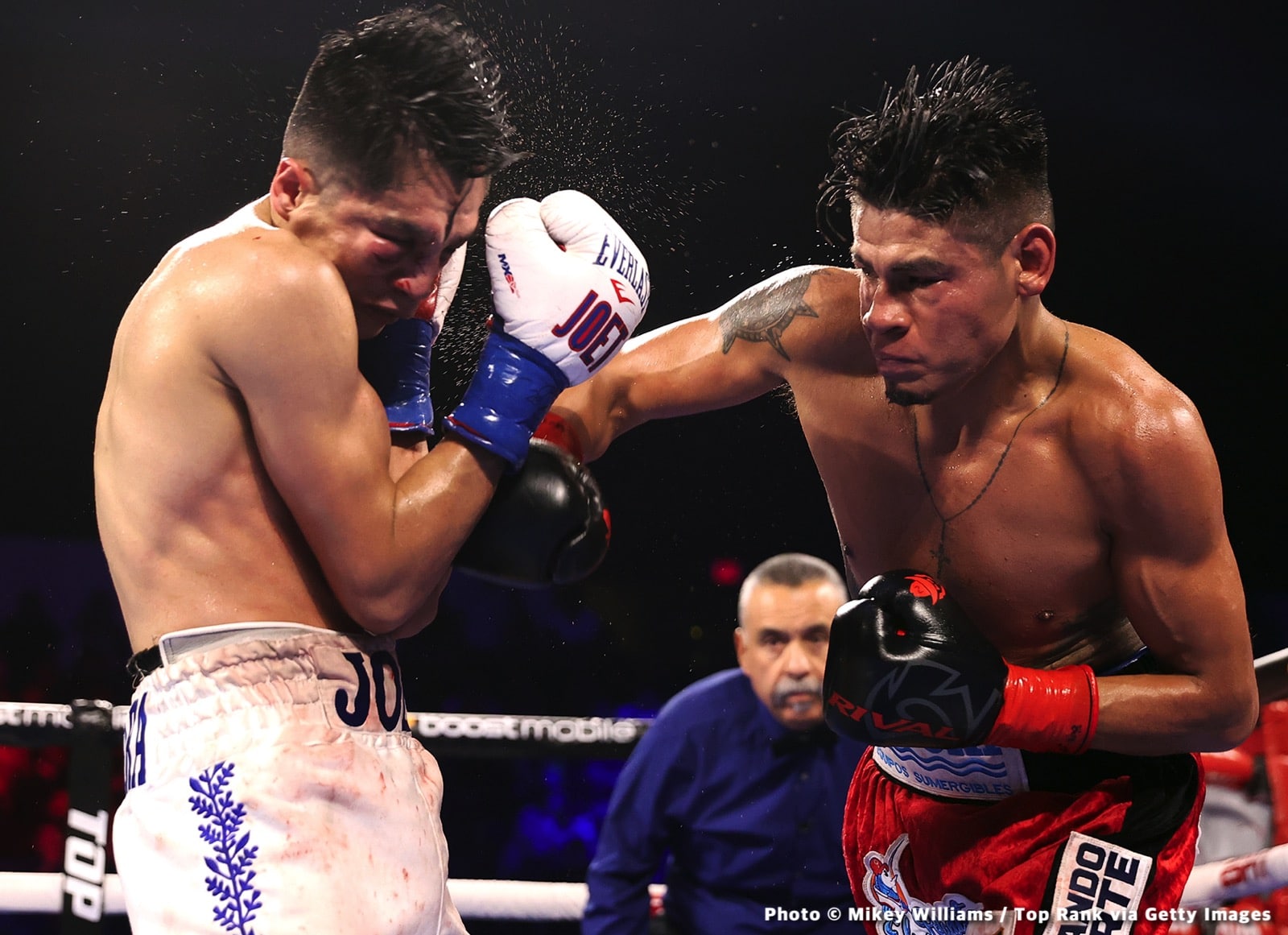 Oscar Valdez, Emanuel Navarrete boxing photo and news image