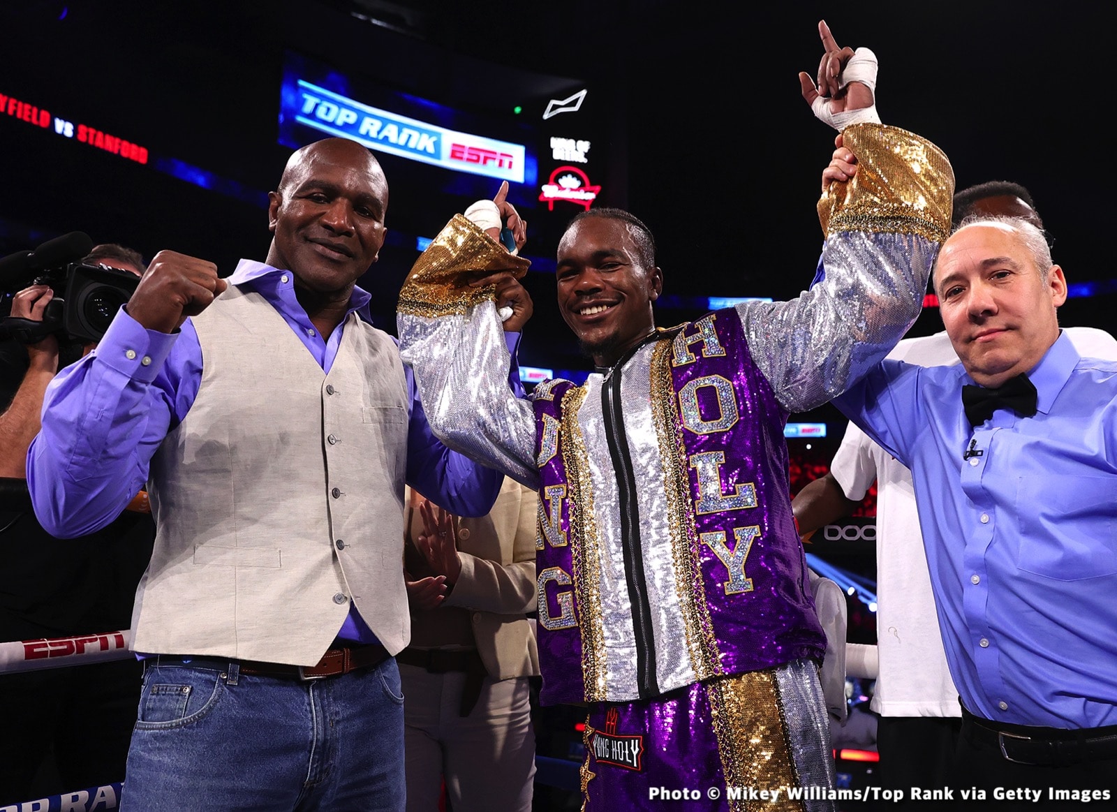 Image: Jamel Herring vs. Shakur Stevenson - live results