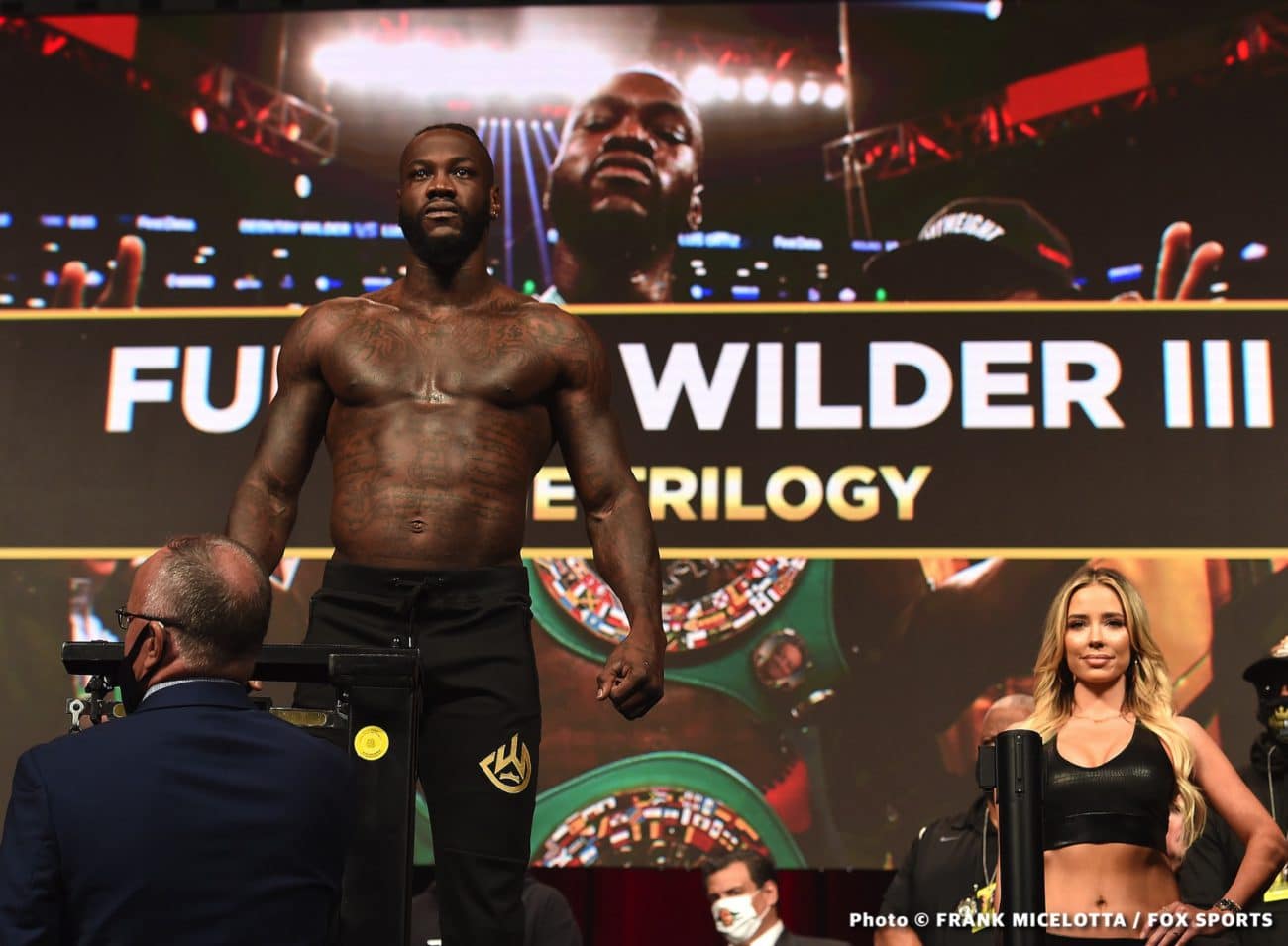 Image: Antonio Tarver says Deontay Wilder's bulk could slow him down for Tyson Fury trilogy