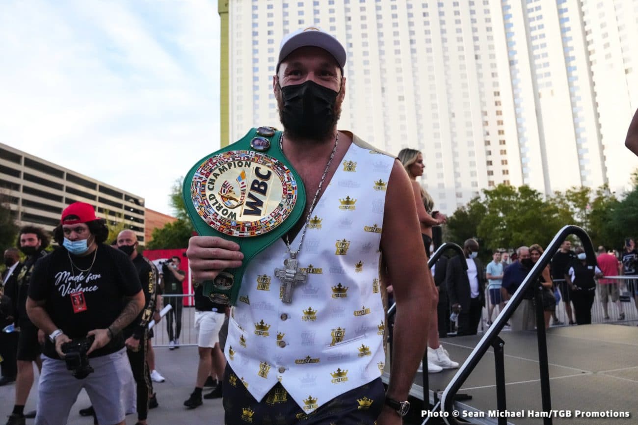 Image: Tyson Fury: 'I'm going to smash his [Deontay] face in'