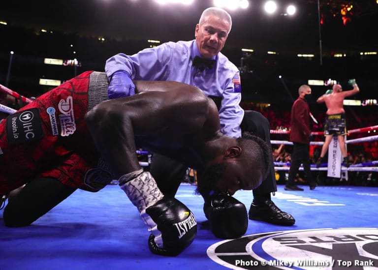 Image: Results / Photos: FURY KOs Deontay Wilder in Heavyweight Classic!