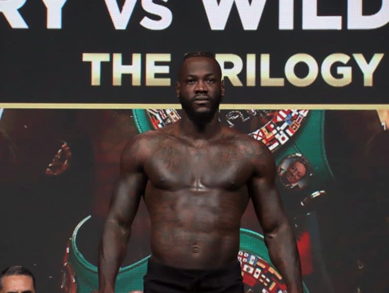 Image: Deontay Wilder using his puncher's gloves for Fury trilogy tonight