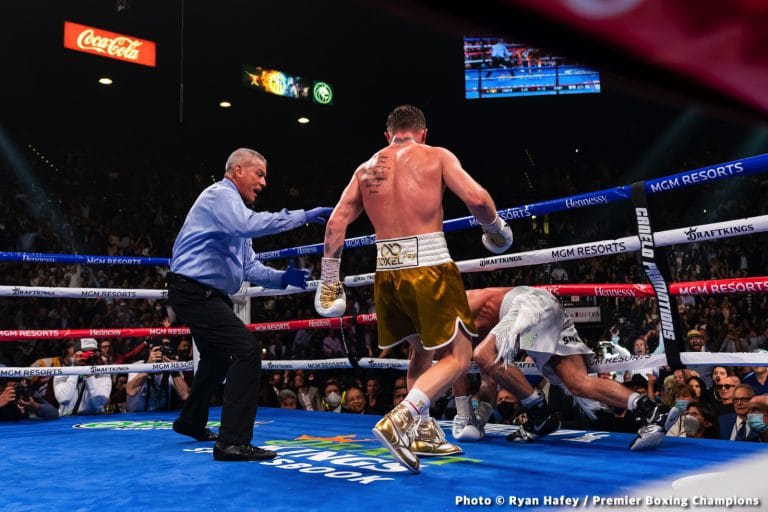 Image: Boxing Results: Saul “Canelo” Alvarez Stops Caleb “Sweethands” Plant in 11!