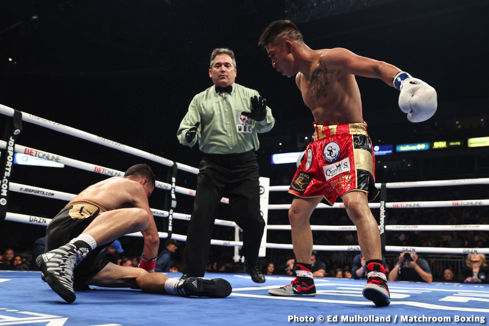 Julio Cesar Martinez, Roman Gonzalez boxing photo