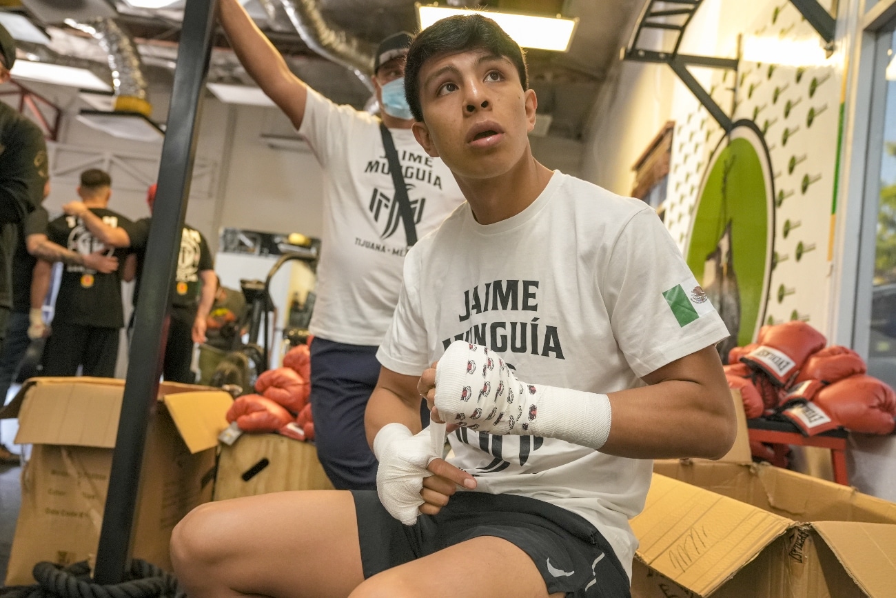 Gennady Golovkin, Jaime Munguia boxing photo