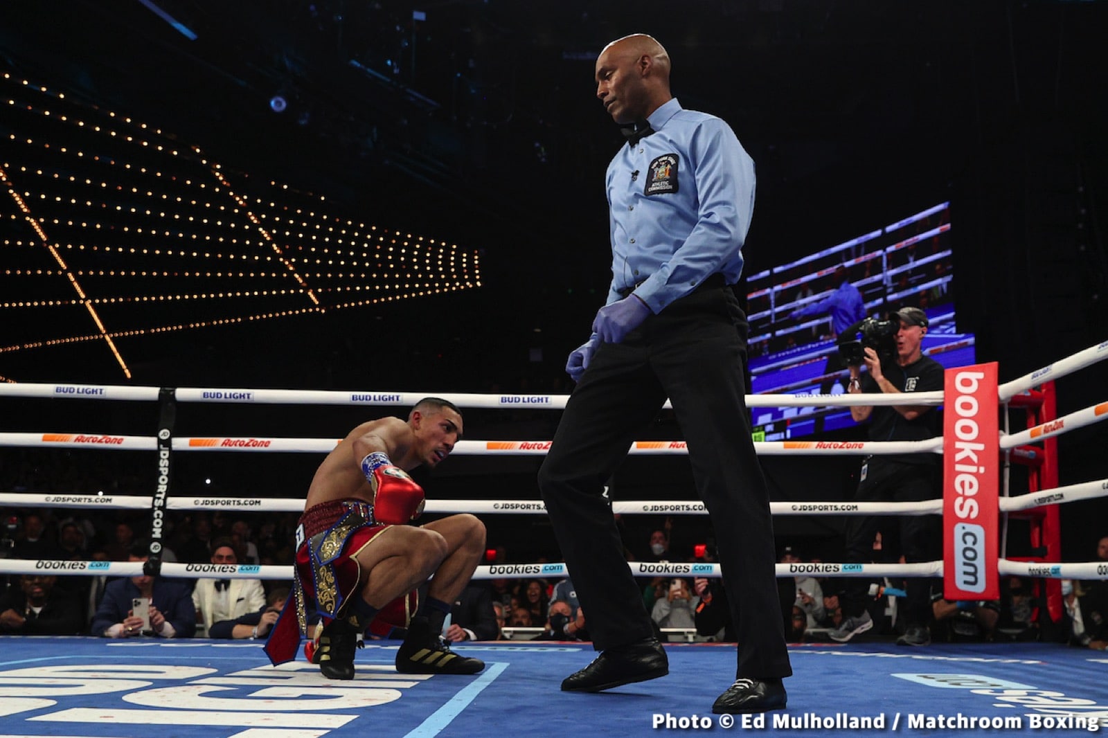 Image: Teofimo Lopez sounding insecure, talking about "hating" fans