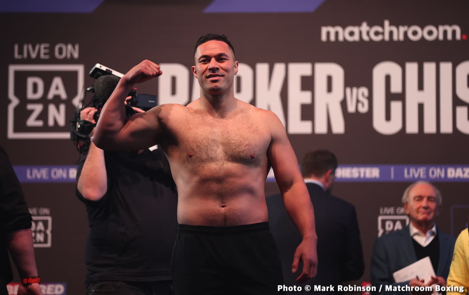 Image: Joseph Parker bulks up to 251, Dereck Chisora 248 1/2 - weigh-in results