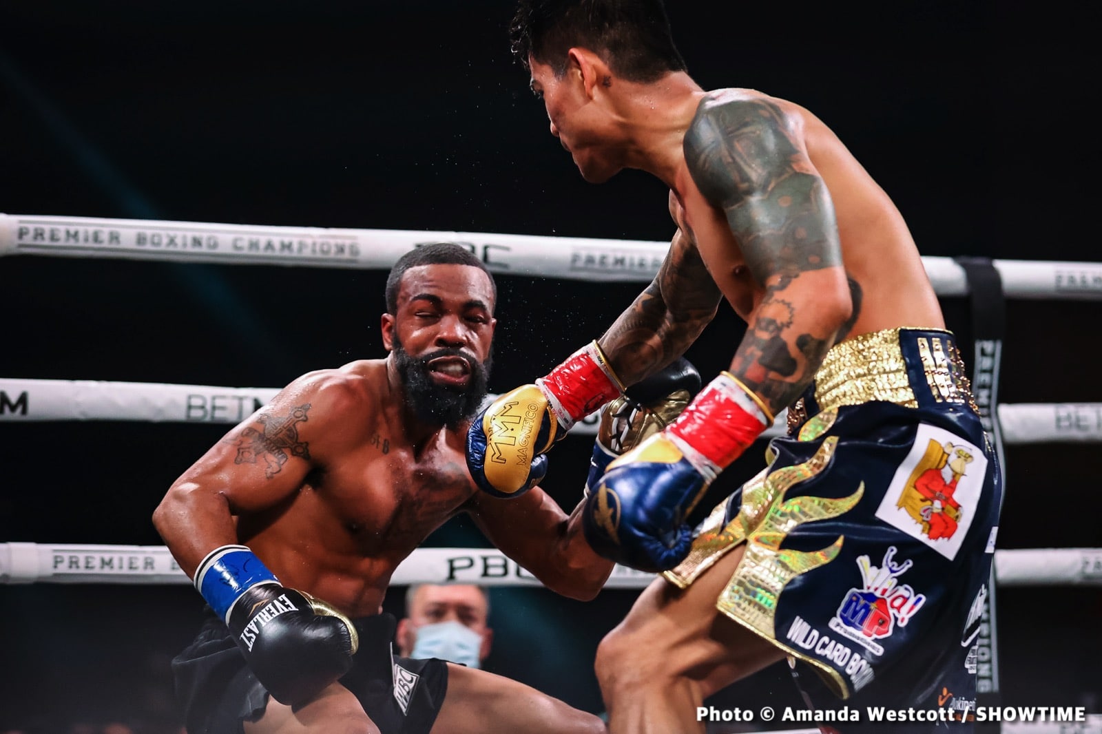 Gary Russell Jr. boxing photo