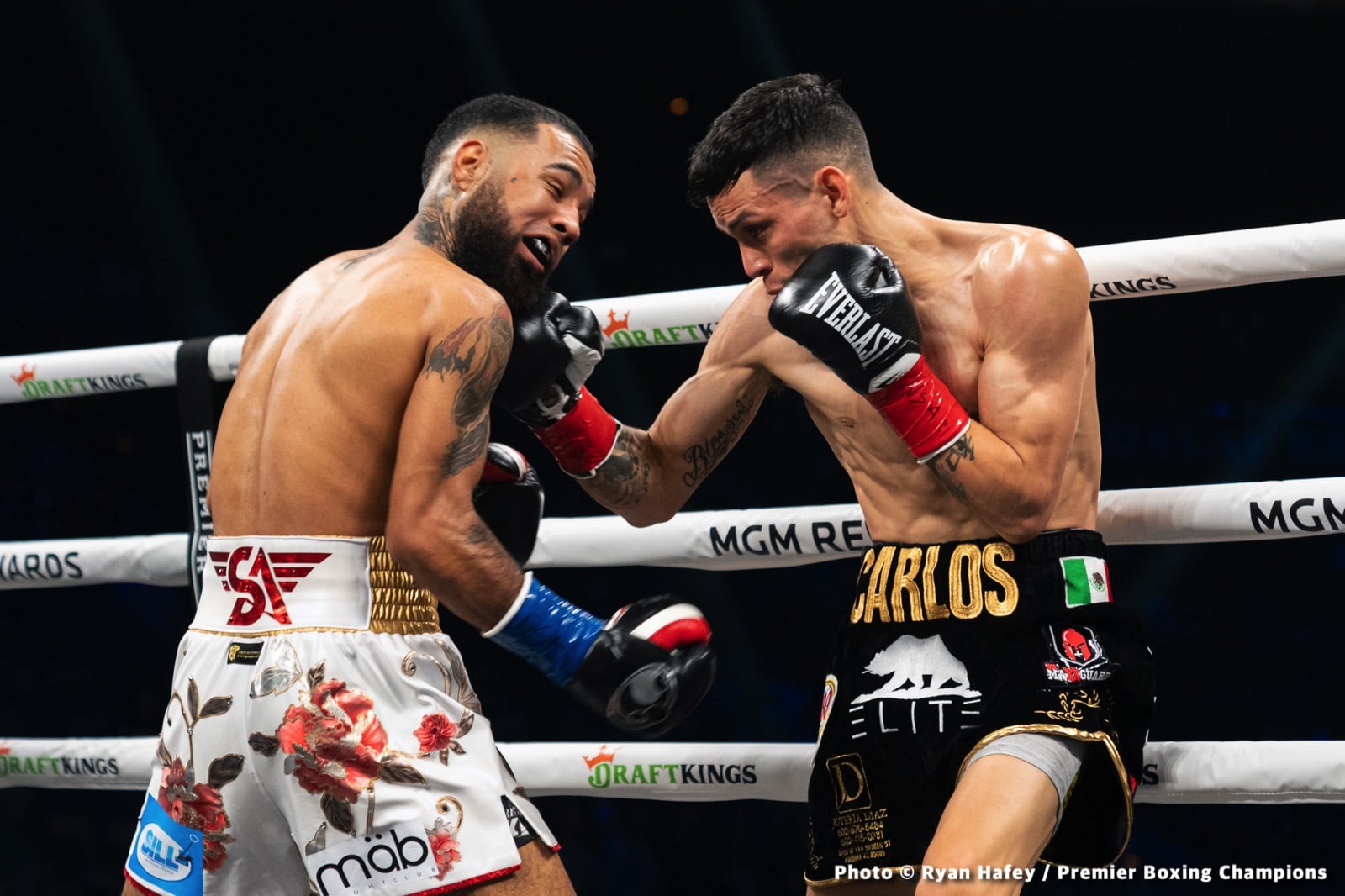 Image: Results / Photos: Keith Thurman schools Mario Barrios in comeback, Santa Cruz Wins