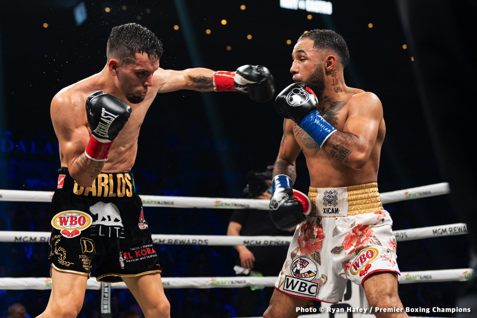 Image: Results / Photos: Keith Thurman schools Mario Barrios in comeback, Santa Cruz Wins