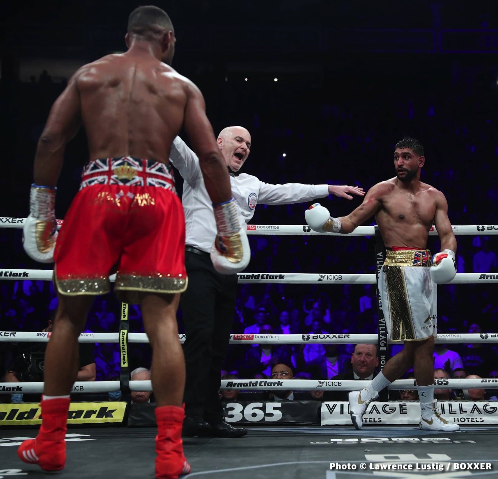 Image: Results / Photos: Brook beats Khan by 6th round TKO
