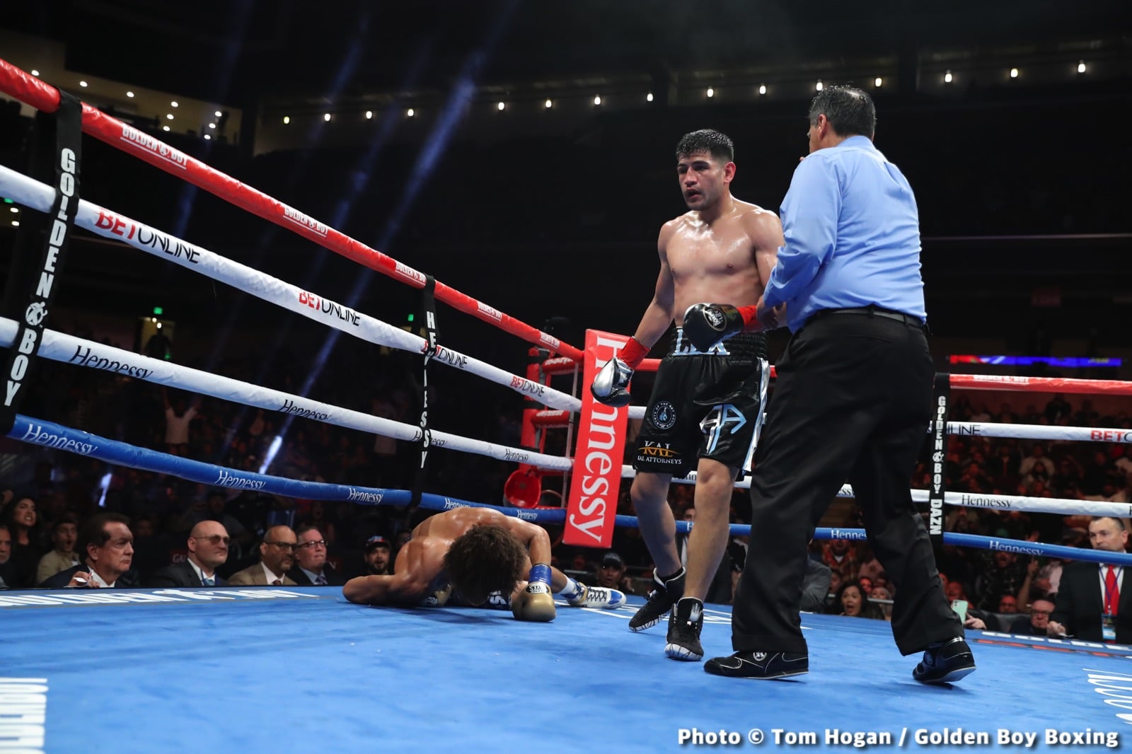 Image: Boxing Results: Alexis “Lex” Rocha Stops Blair “The Flair” Cobb in L.A.!