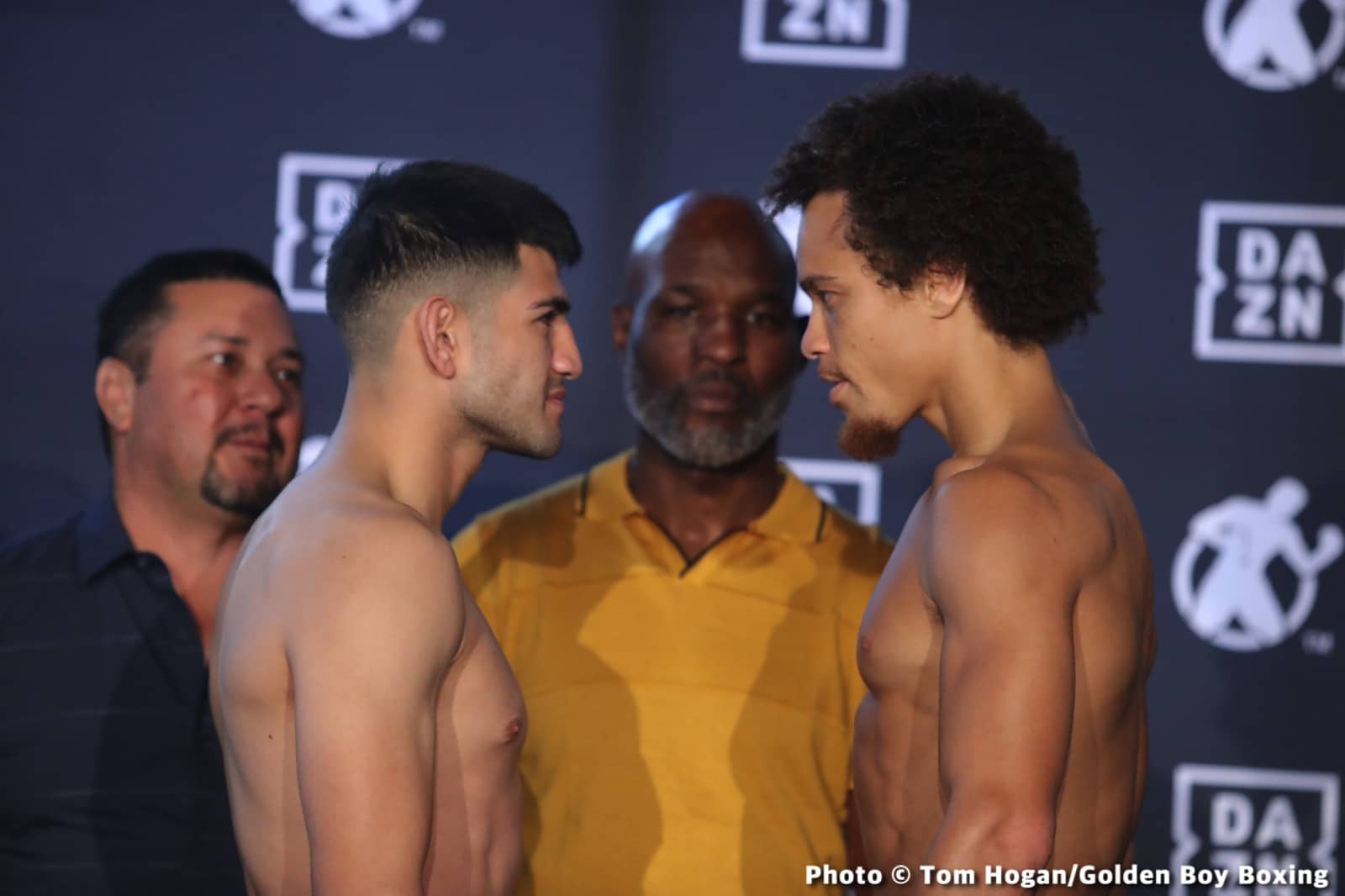 Image: Rocha vs. Cobbs - Official DAZN Weights & Photos