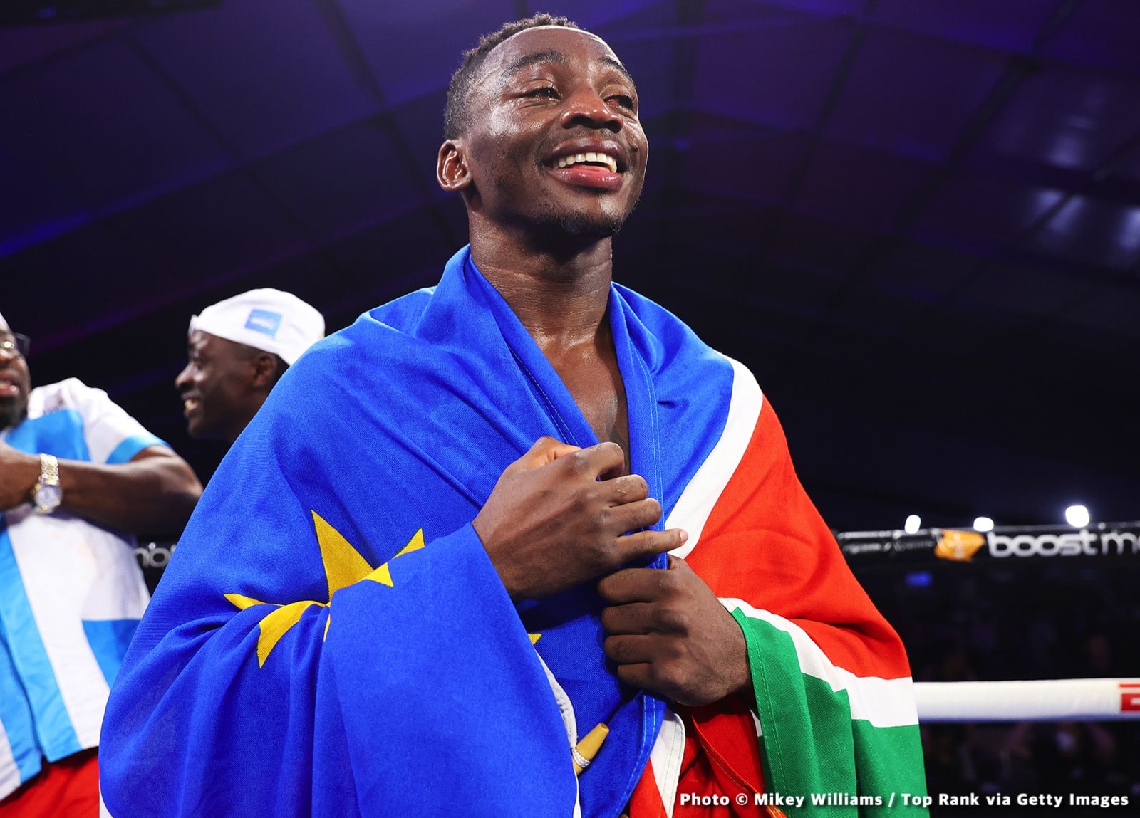 Image: Results / Photos: Jeremiah Nakathila destroys Berchelt!