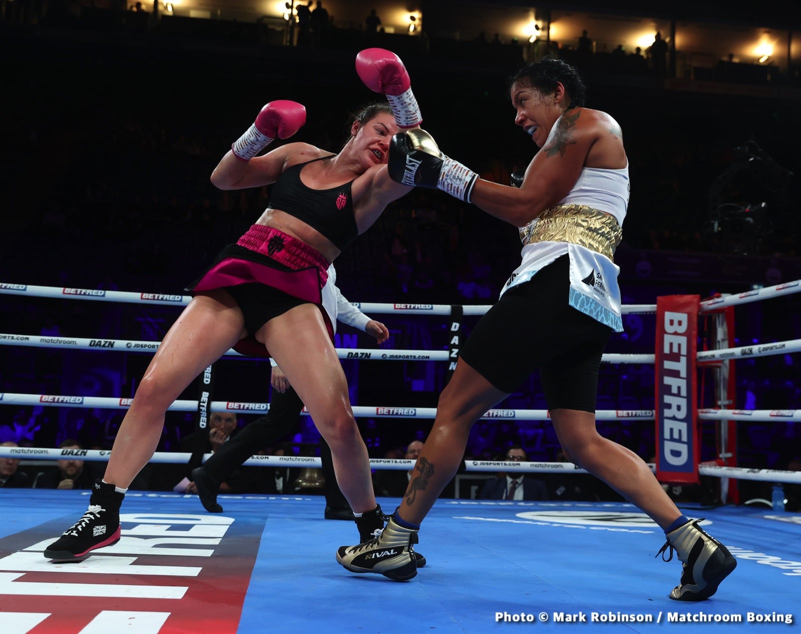 Image: Wood vs. Conlan - LIVE results on DAZN