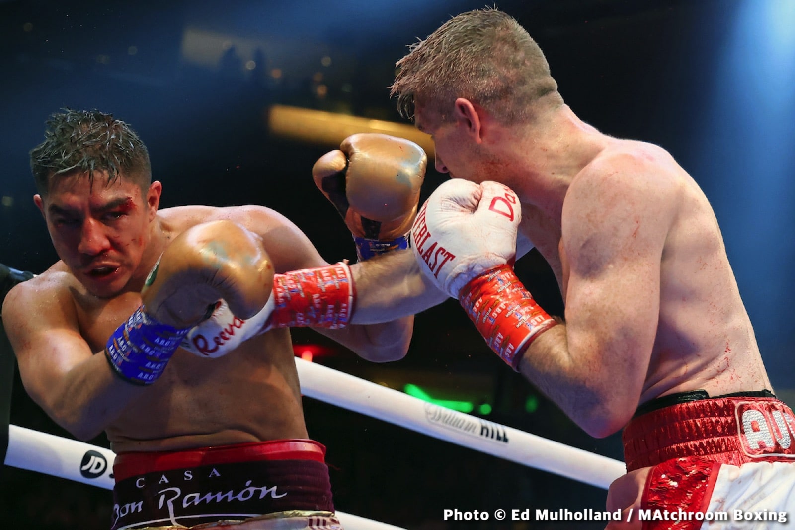 Image: Boxing Results: Liam Smith stops Jessie Vargas in 10th round