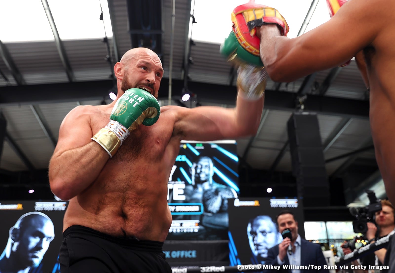 Image: Tyson Fury: "When they're BEGGING, I will return" to fight Oleksandr Usyk