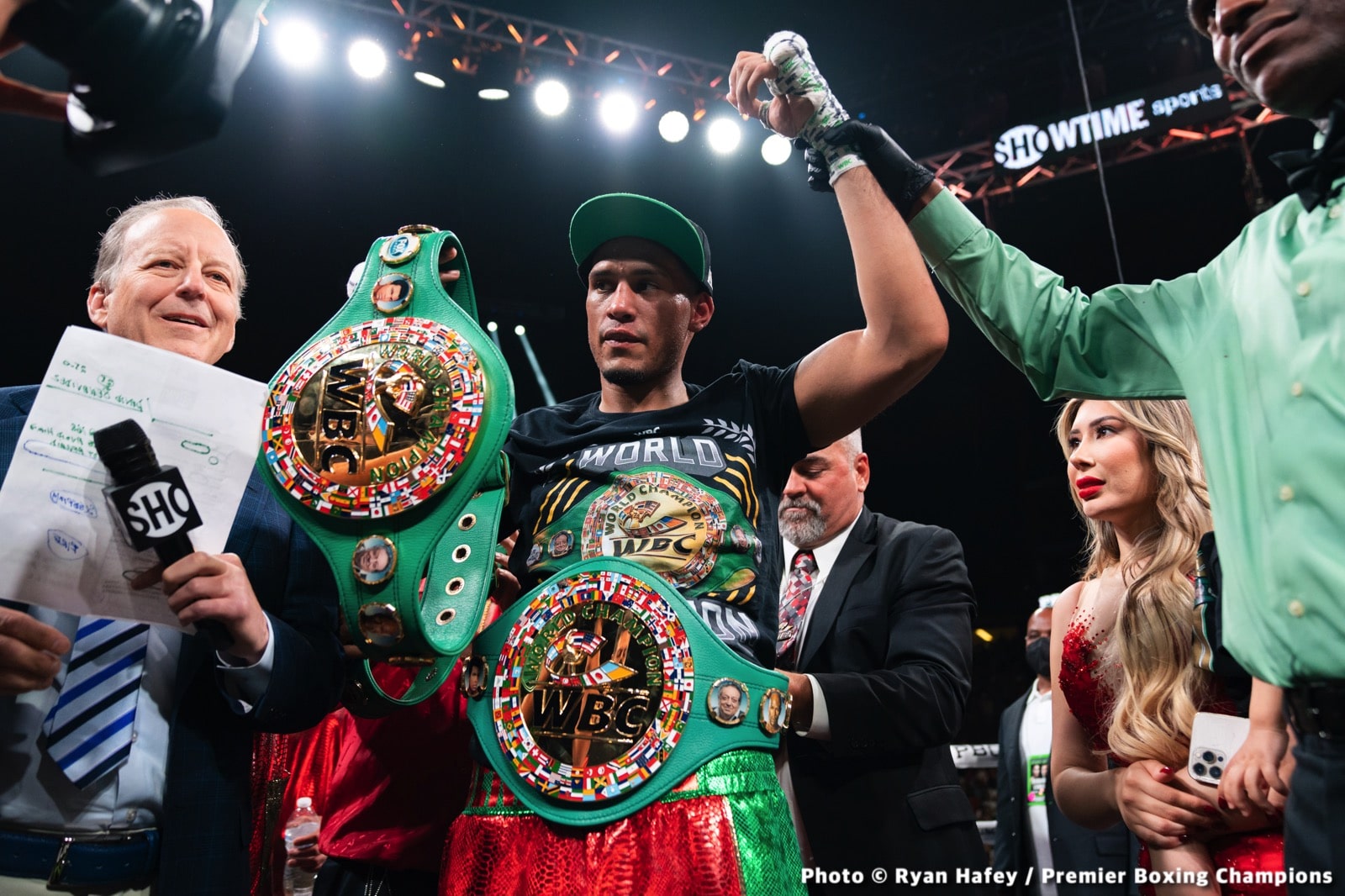 Image: David Benavidez can earn Canelo fight by defeating Caleb Plant on March 25th
