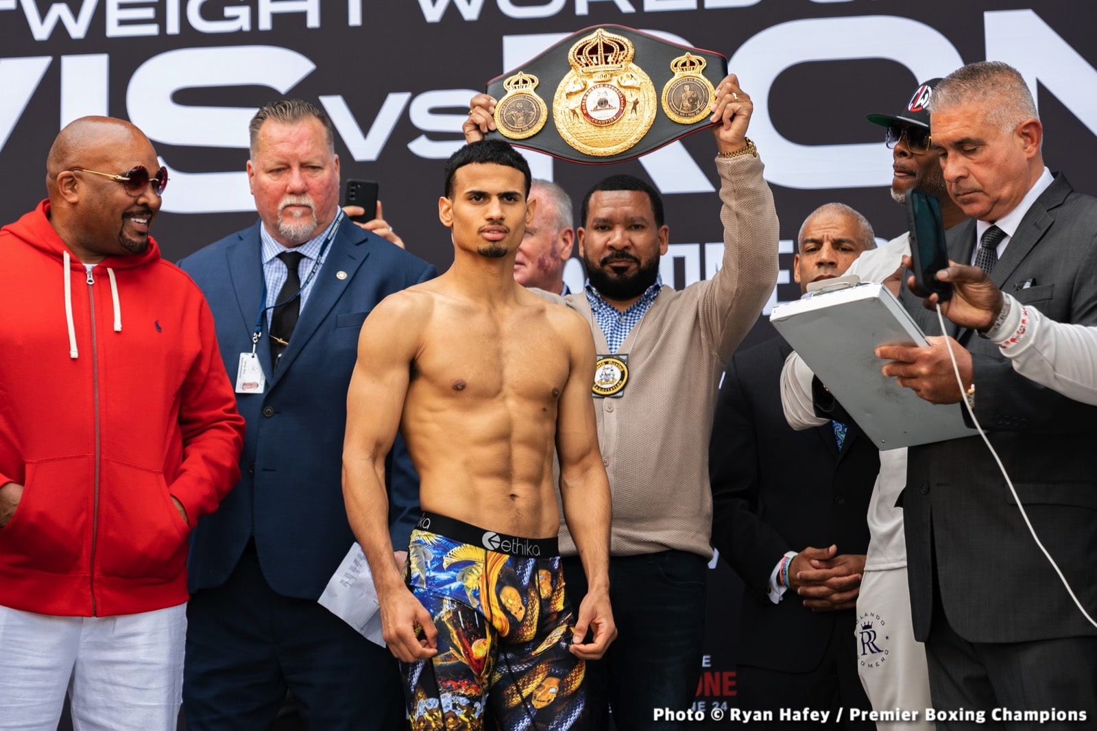 Image: Gervonta Davis 133.75 vs. Rolly Romero 134.25 - Weigh-in results
